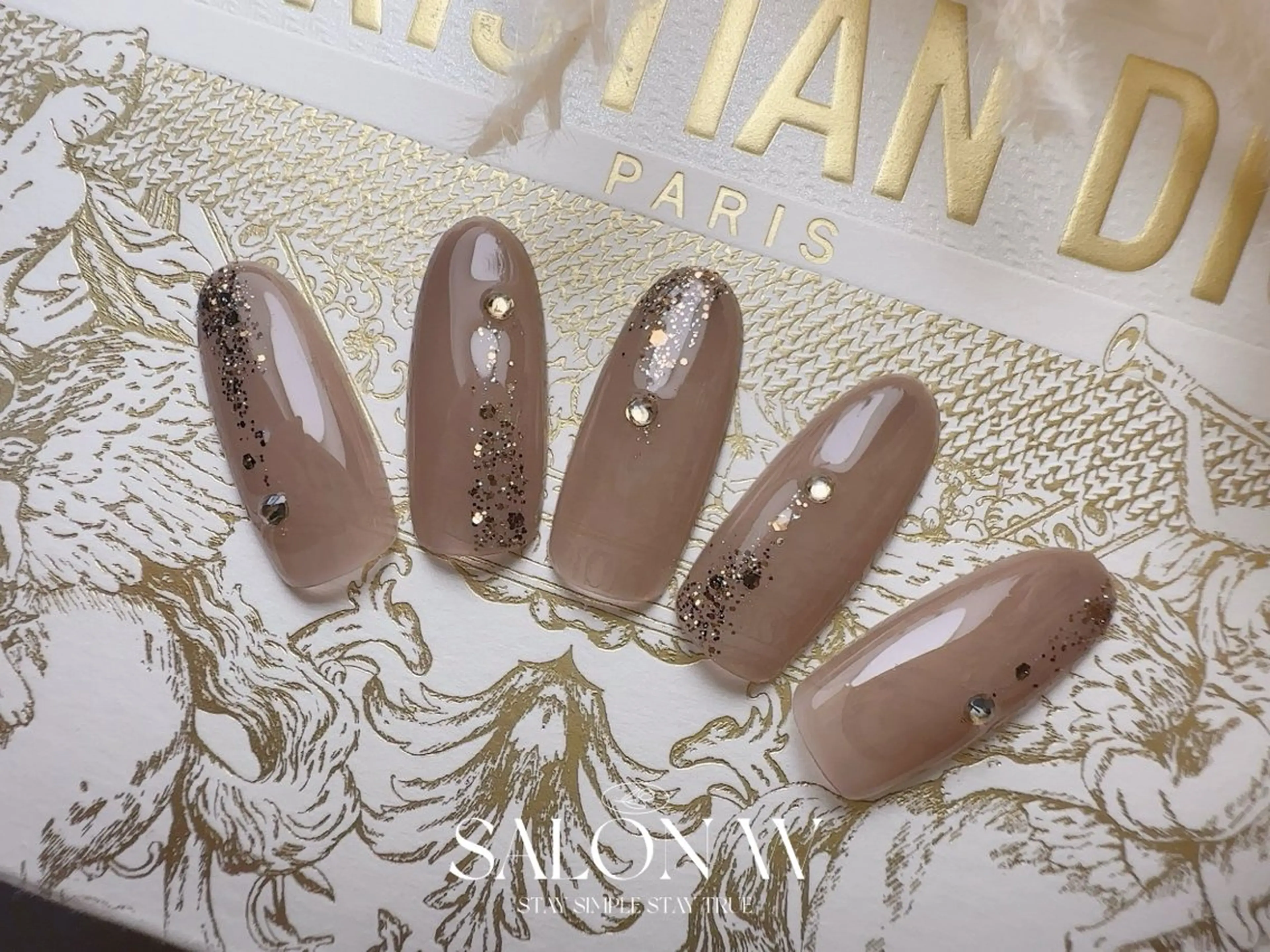 ネイル ワンカラーネイル シンプルネイル ハンドネイル SALON W✨ momoのネイルデザイン