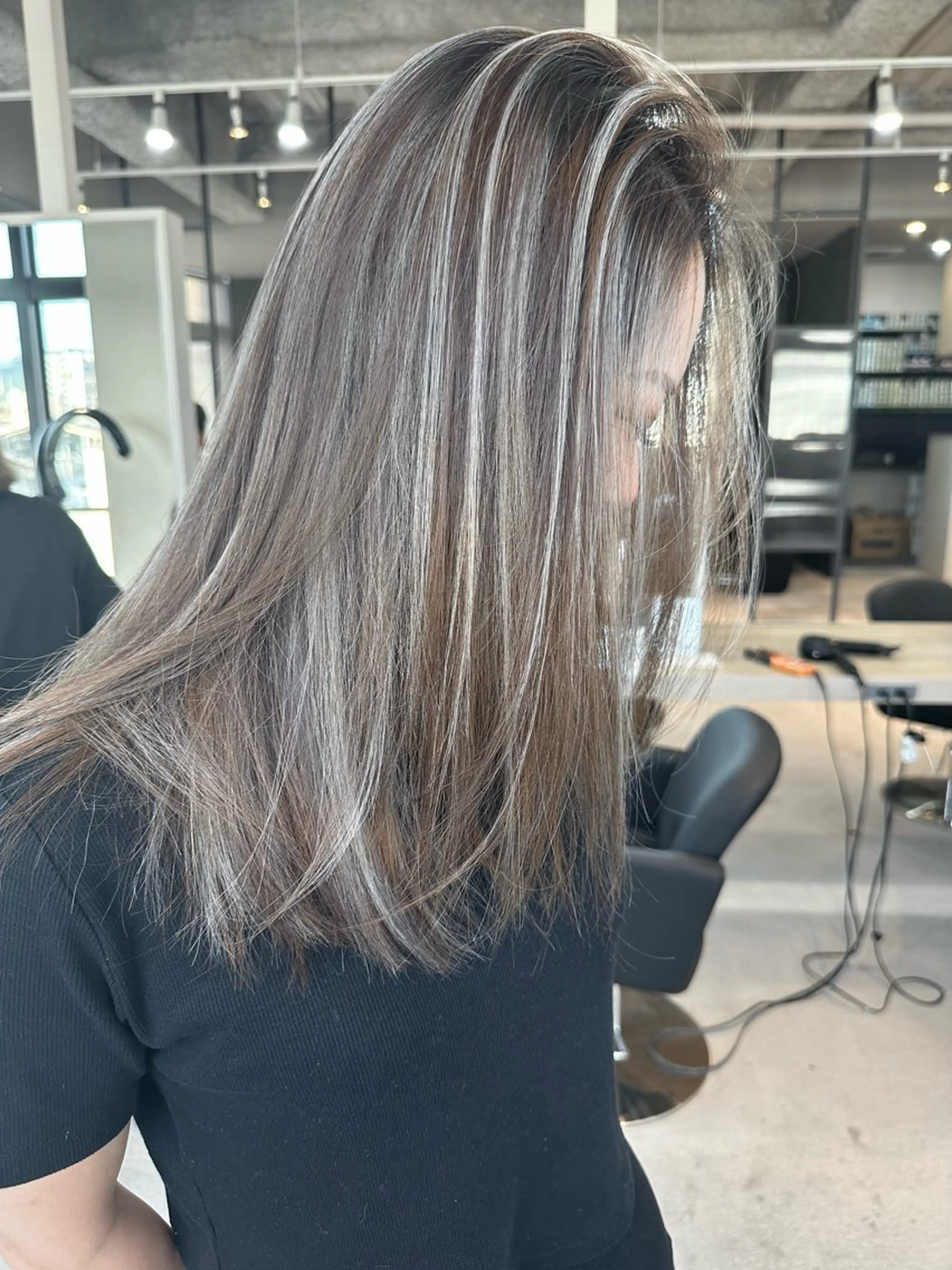 セミロング ヘアカラー トリートメント 井上 一平のヘアスタイル