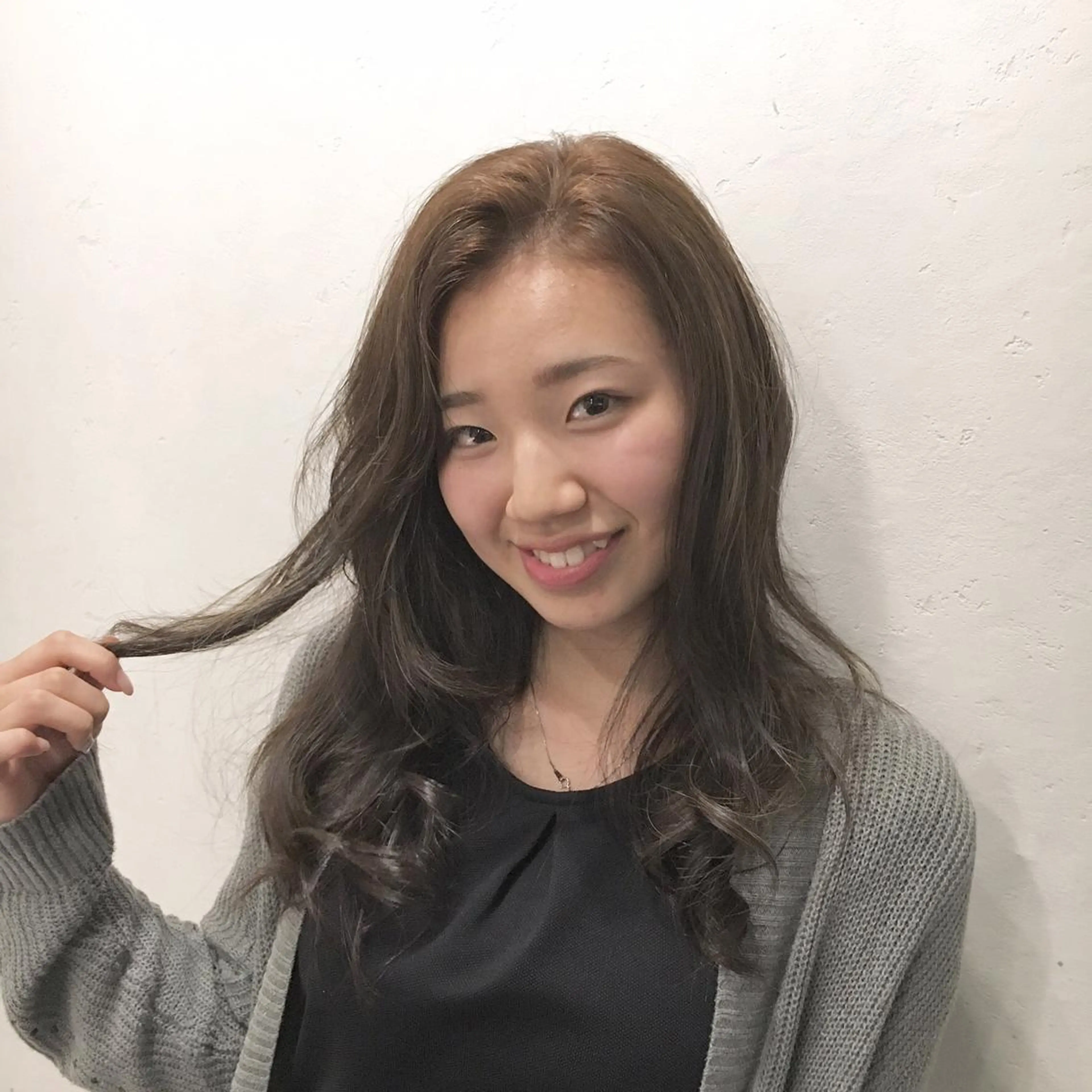ミディアム カラー アディクシーカラー 黒髪 グレージュ ハイライトカラー ハイライト JIL BLAN 京都のヘアスタイル