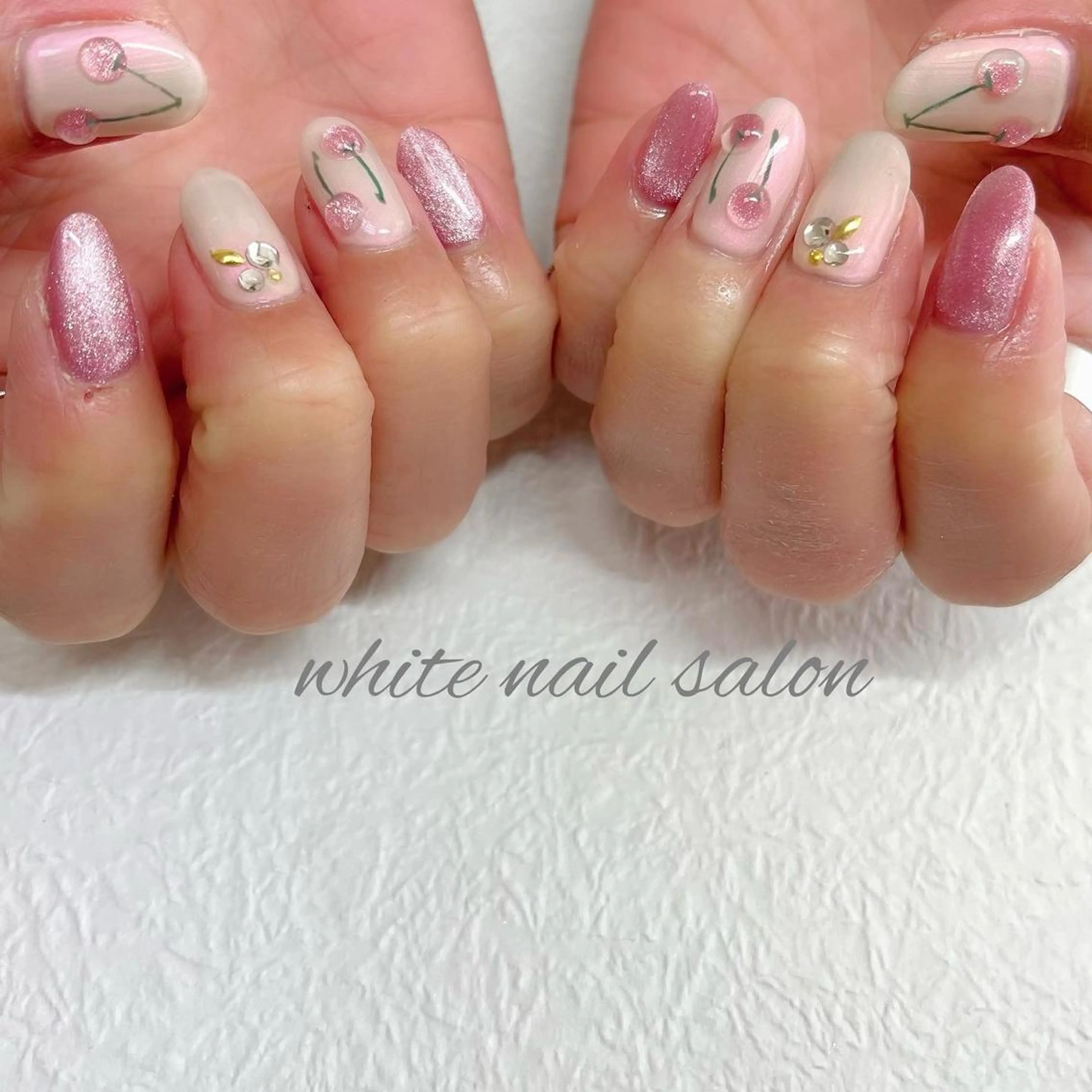 ネイル ジェルネイル ハードジェル ラメ(グリッター) 持ち込み ソフトジェル ハンドネイル white nail salonのネイルデザイン