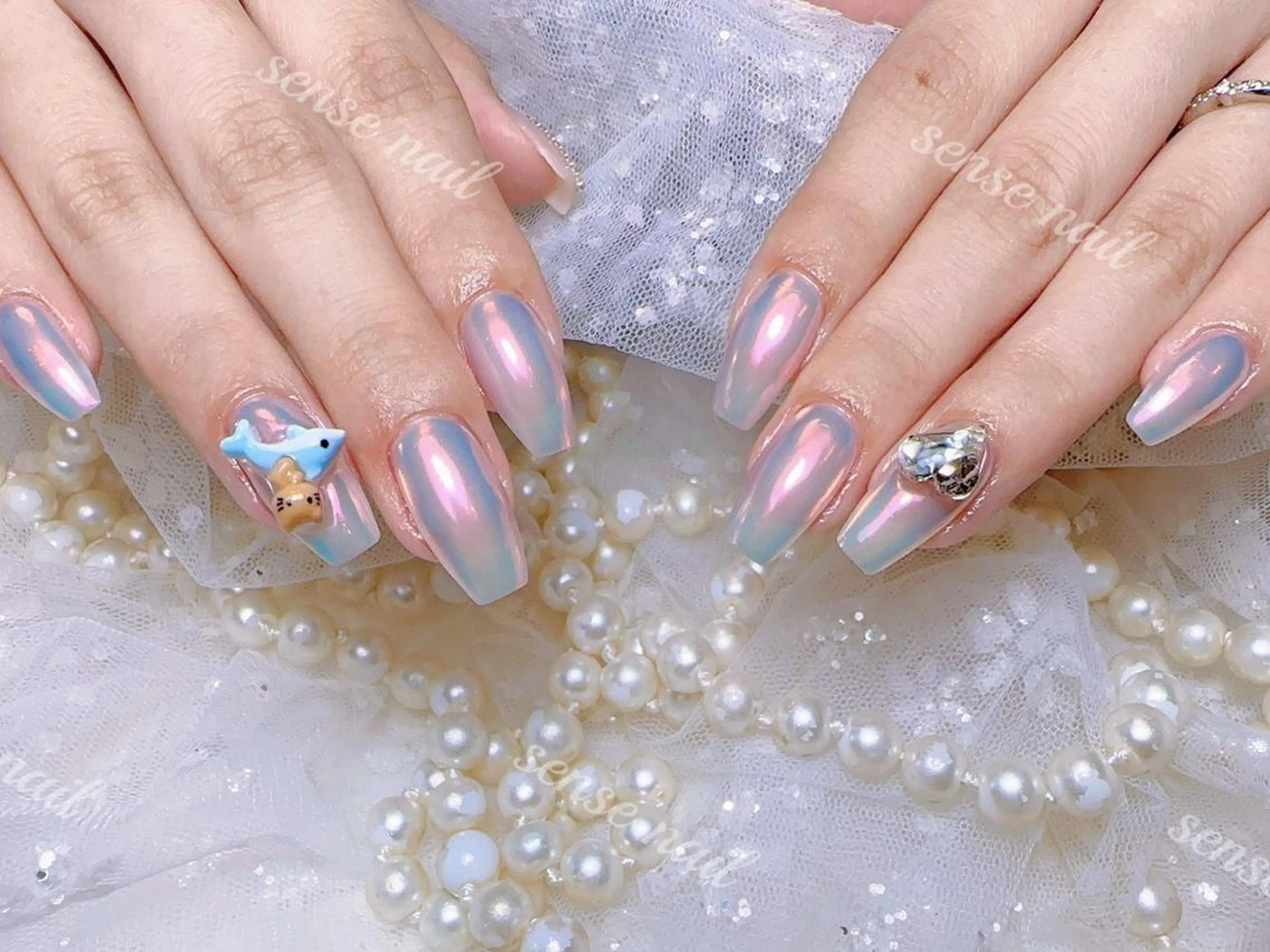 ネイル Queening 🦋のネイルデザイン