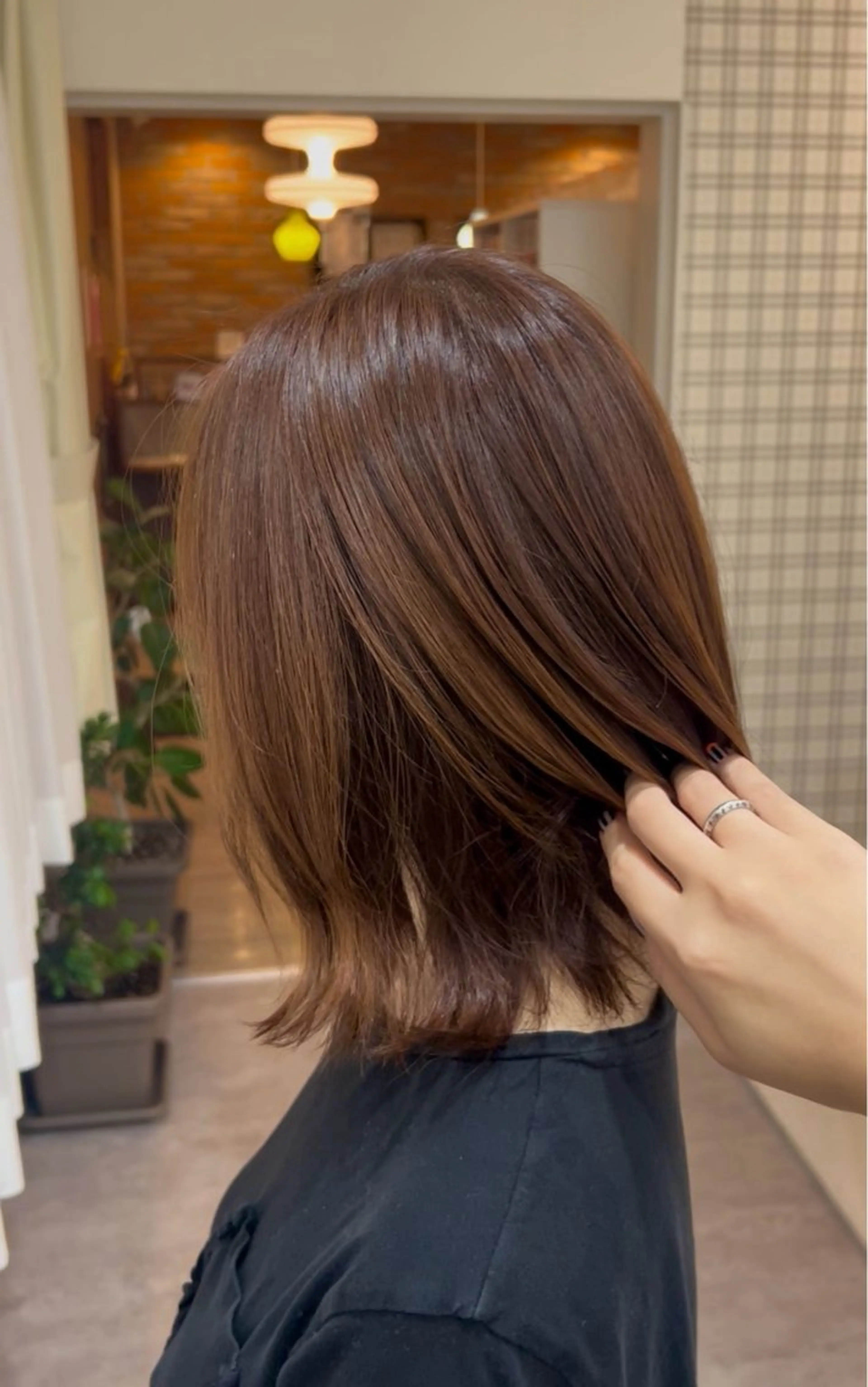 ミディアム ピンクブラウン ヘアカラー okamura akoのヘアスタイル