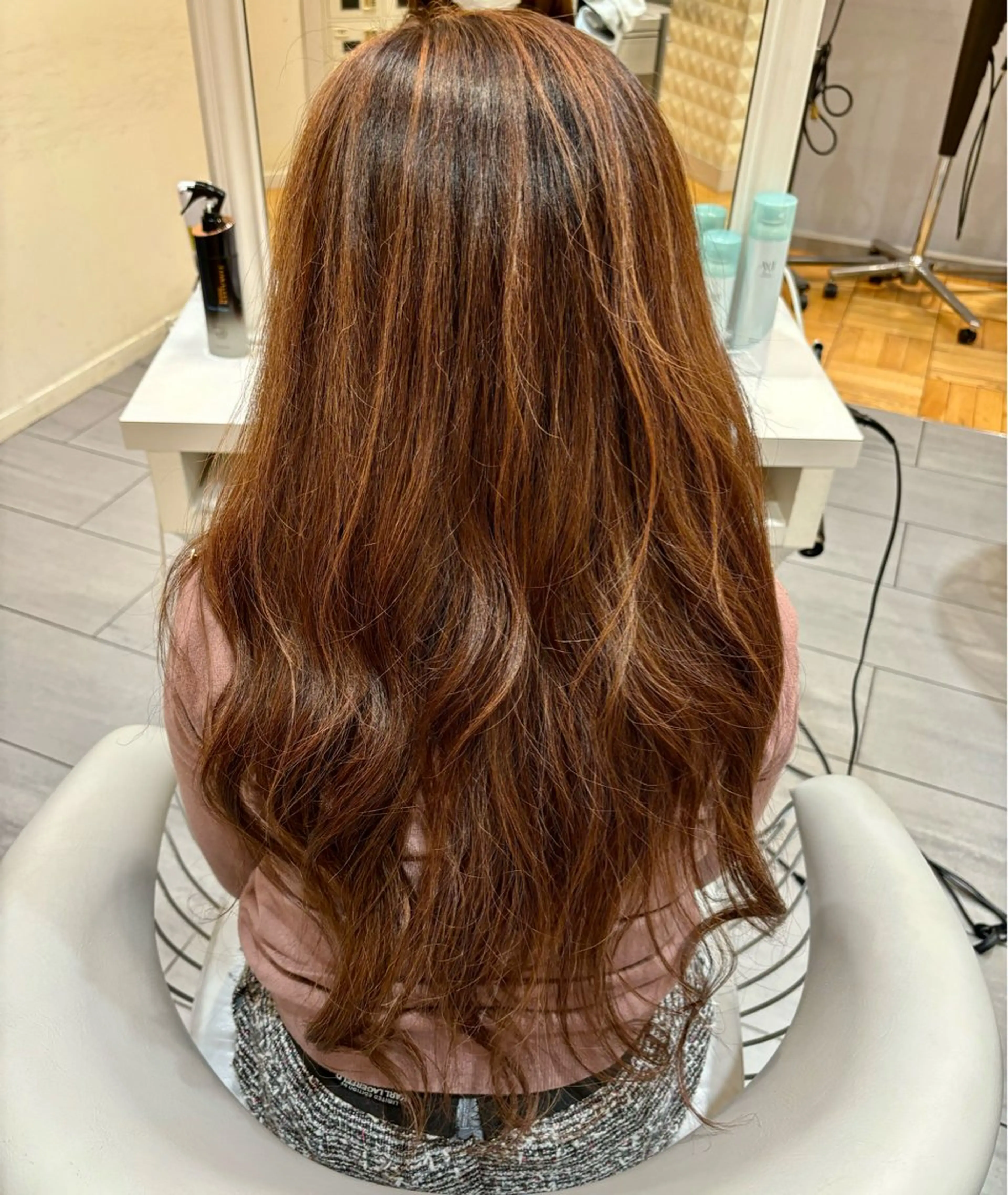 ロング ヘアカラー Hairs Gallery所属・透明感カラー✨南 津麦のヘアスタイル