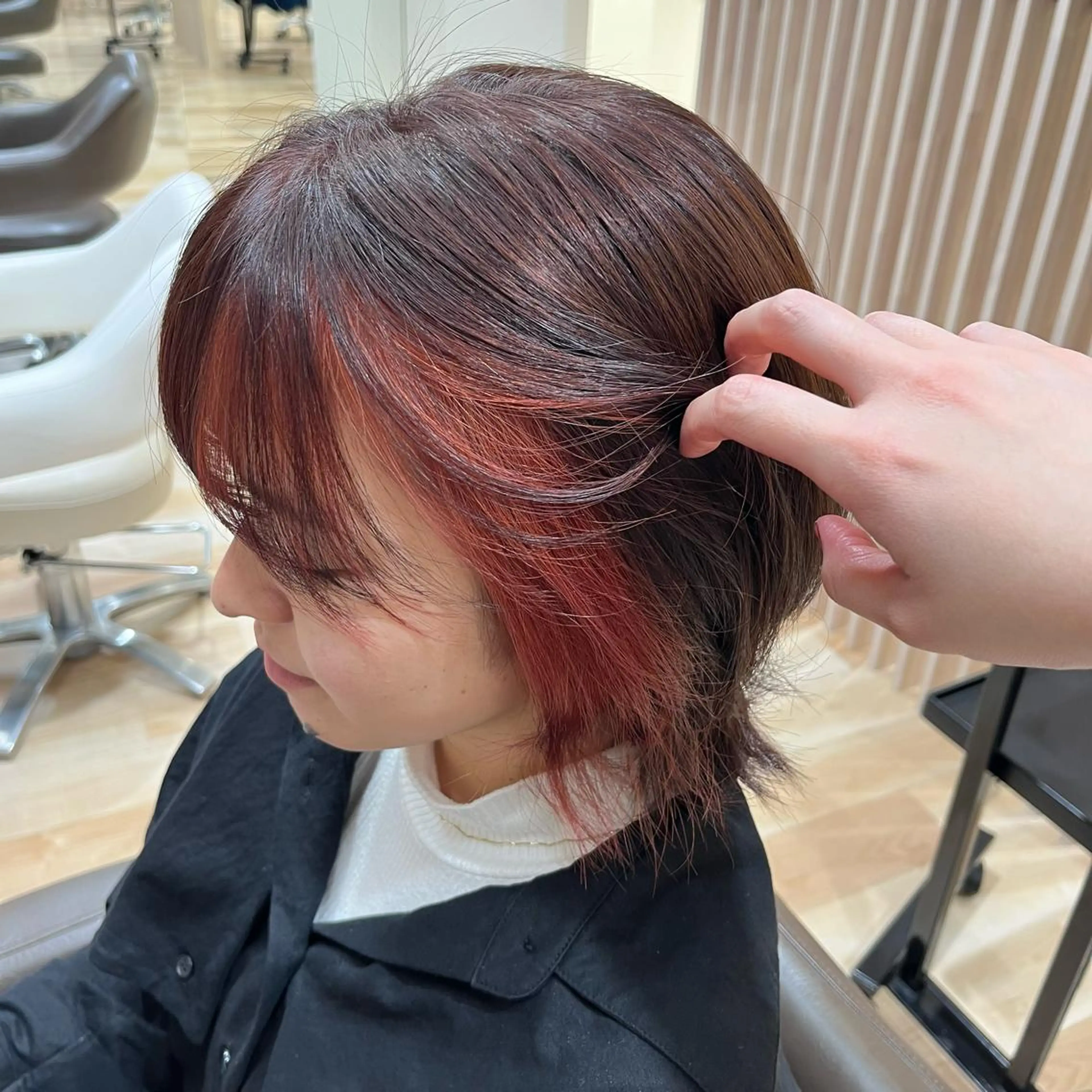 カラー ふんわりレイヤー /Lobec 田代のヘアスタイル