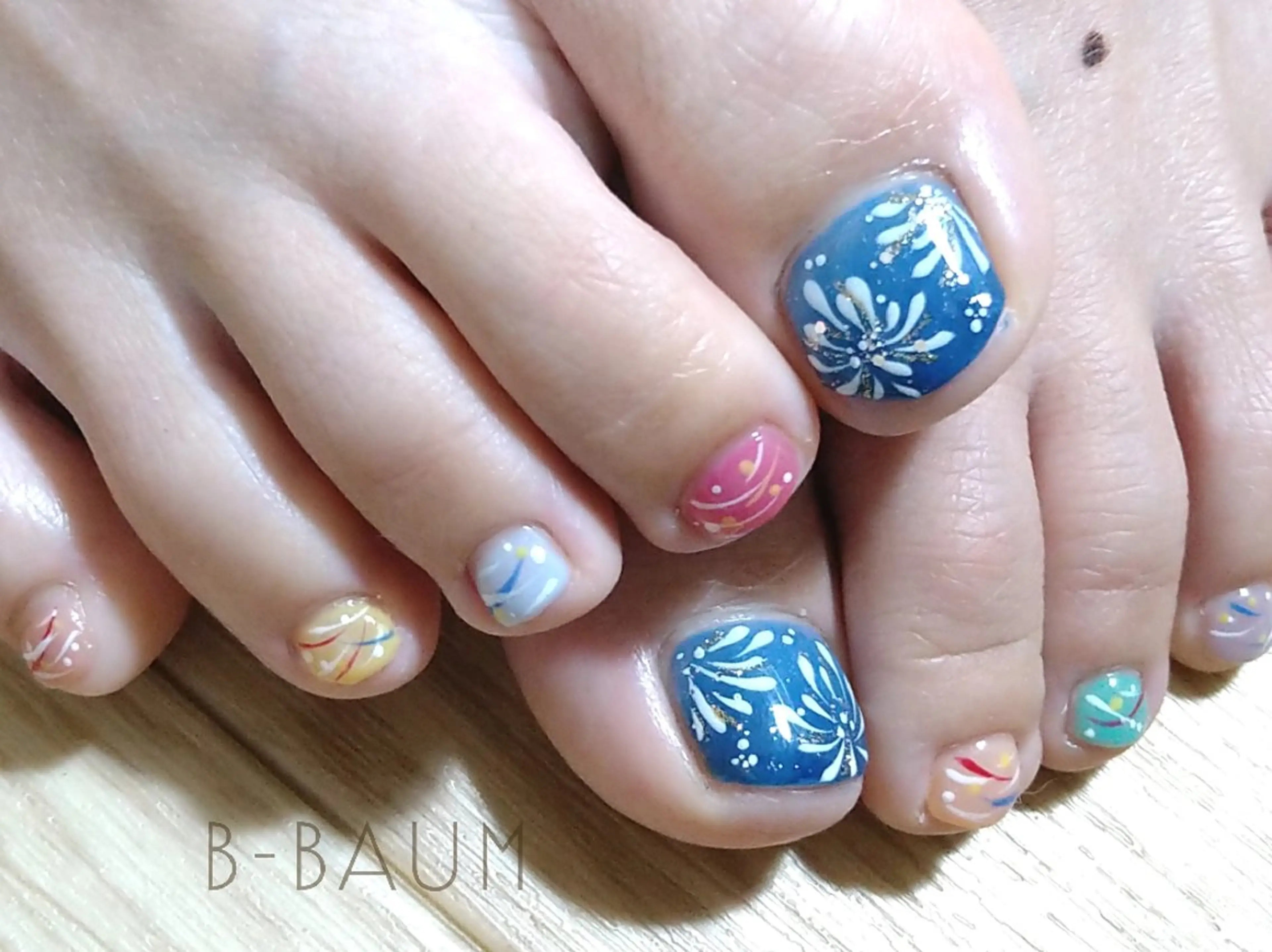 ネイル フットネイル ヨーヨーネイル フットネイル B-BAUM  nailsalon のネイルデザイン