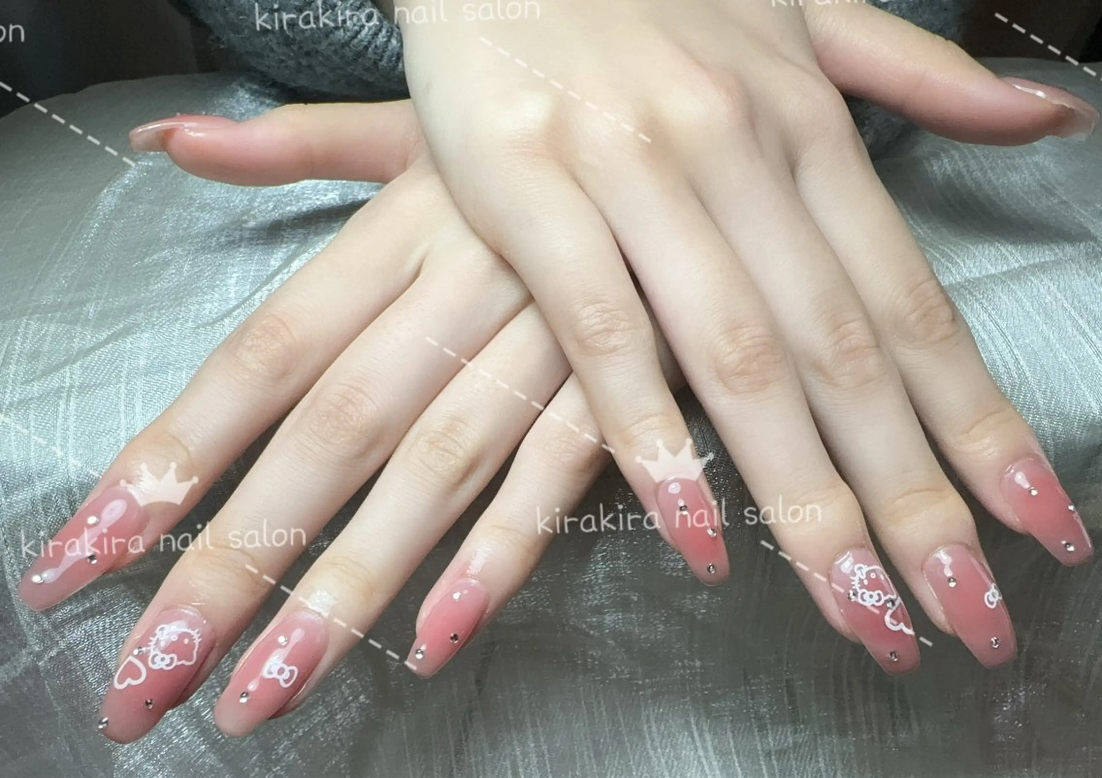 ネイル チークネイル キラキラネイル ストーンネイル Kirakira Nail salonのネイルデザイン