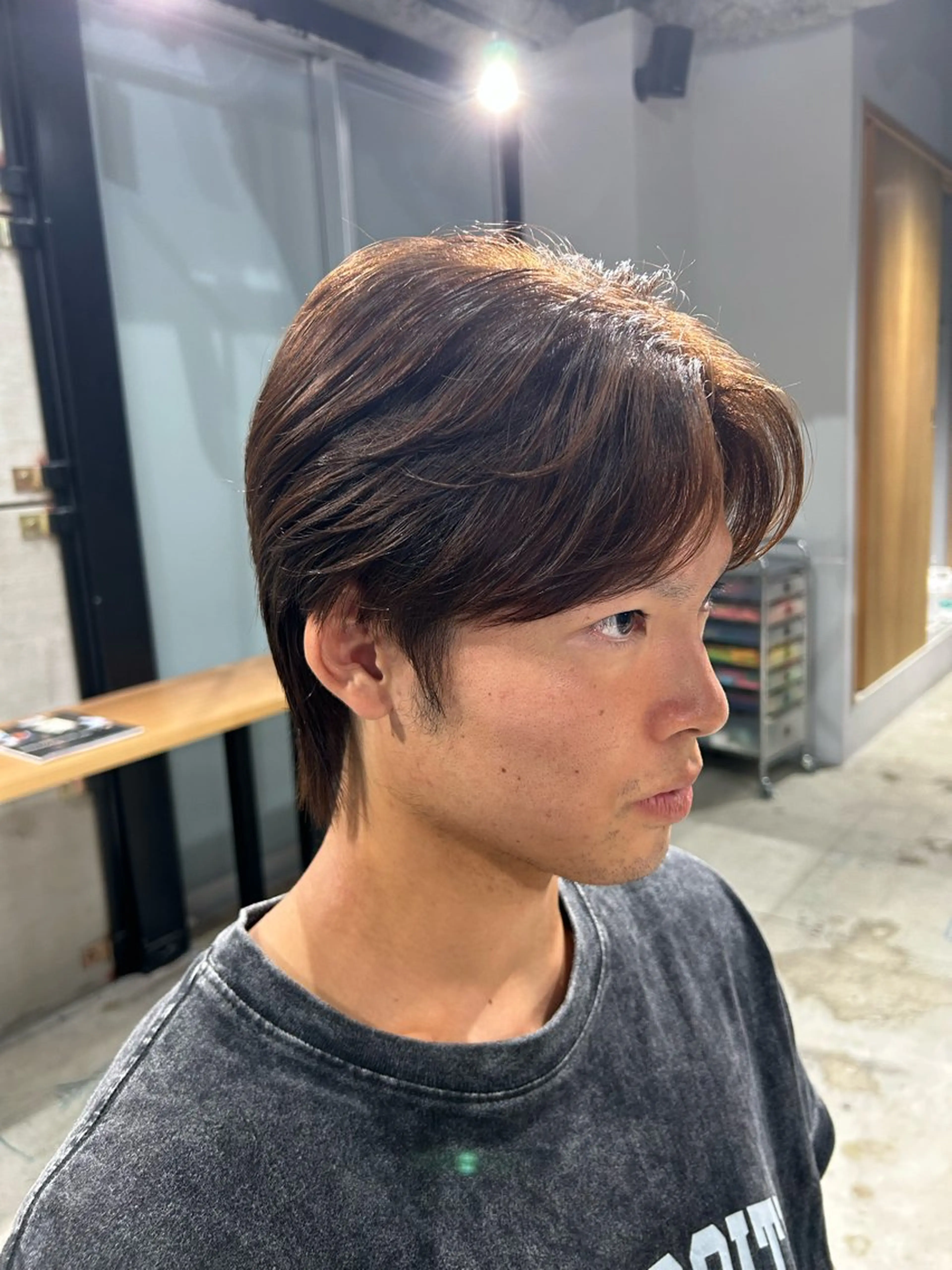 ショート カラー メンズ メンズブリーチ ビジネス ダウンパーマ フェードカット フェザーパーマ ブリーチなしリタッチ /メンズパーマのヘアスタイル