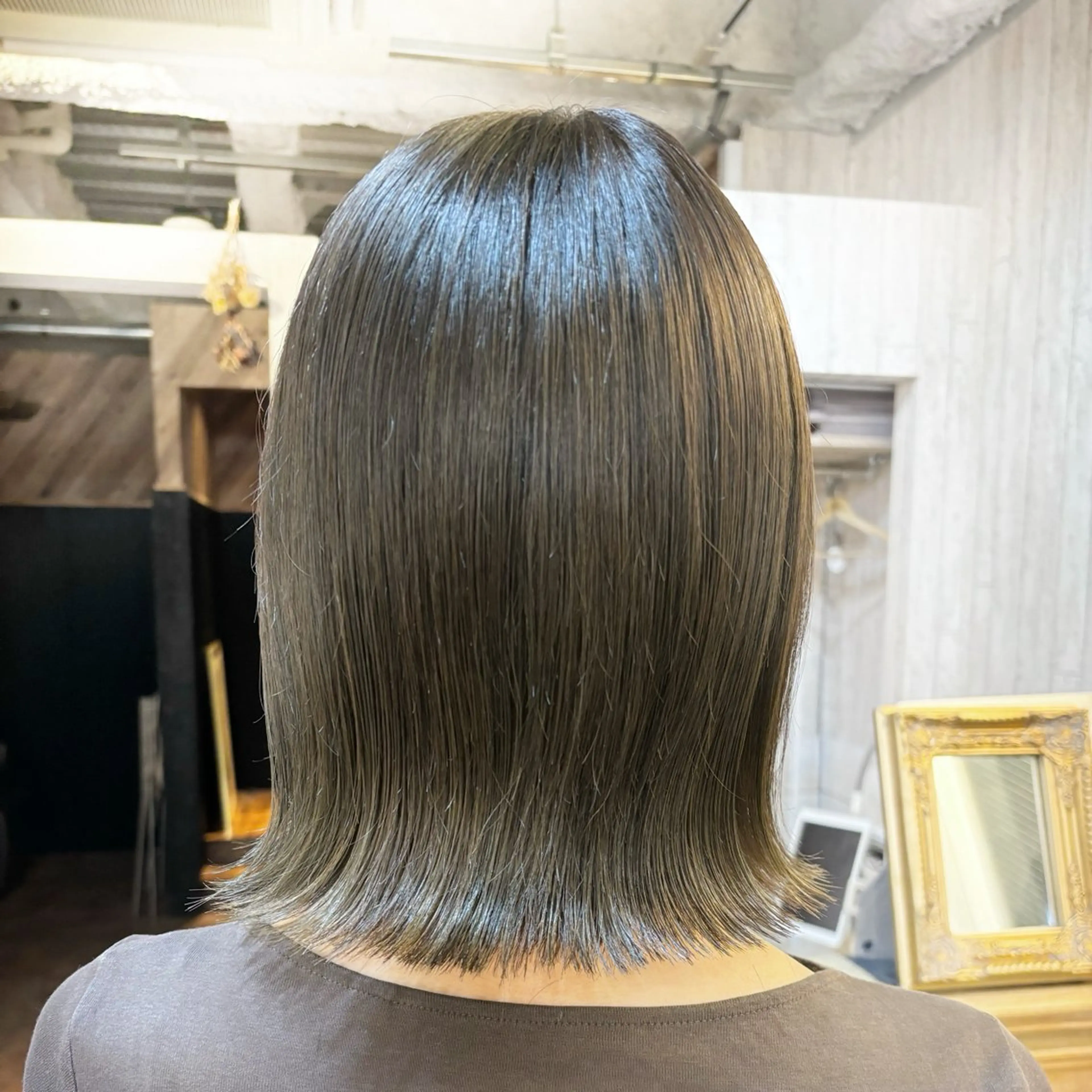 ミディアム ブリーチなし透明感 カラー✳︎ayaneのヘアスタイル