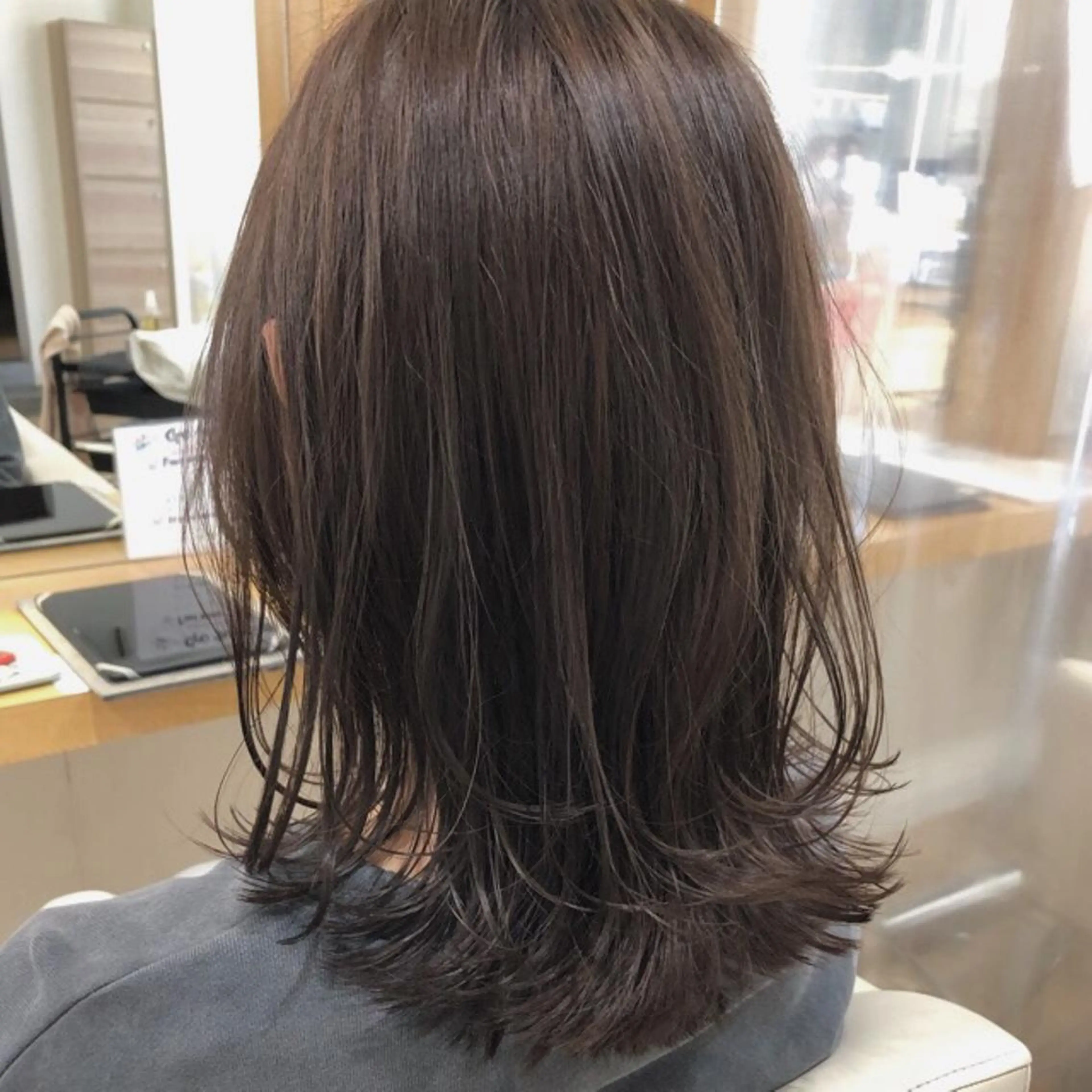 ミディアム カラー レイヤーカット 髪質改善とカラー特化 ✨Hito.nowaのヘアスタイル