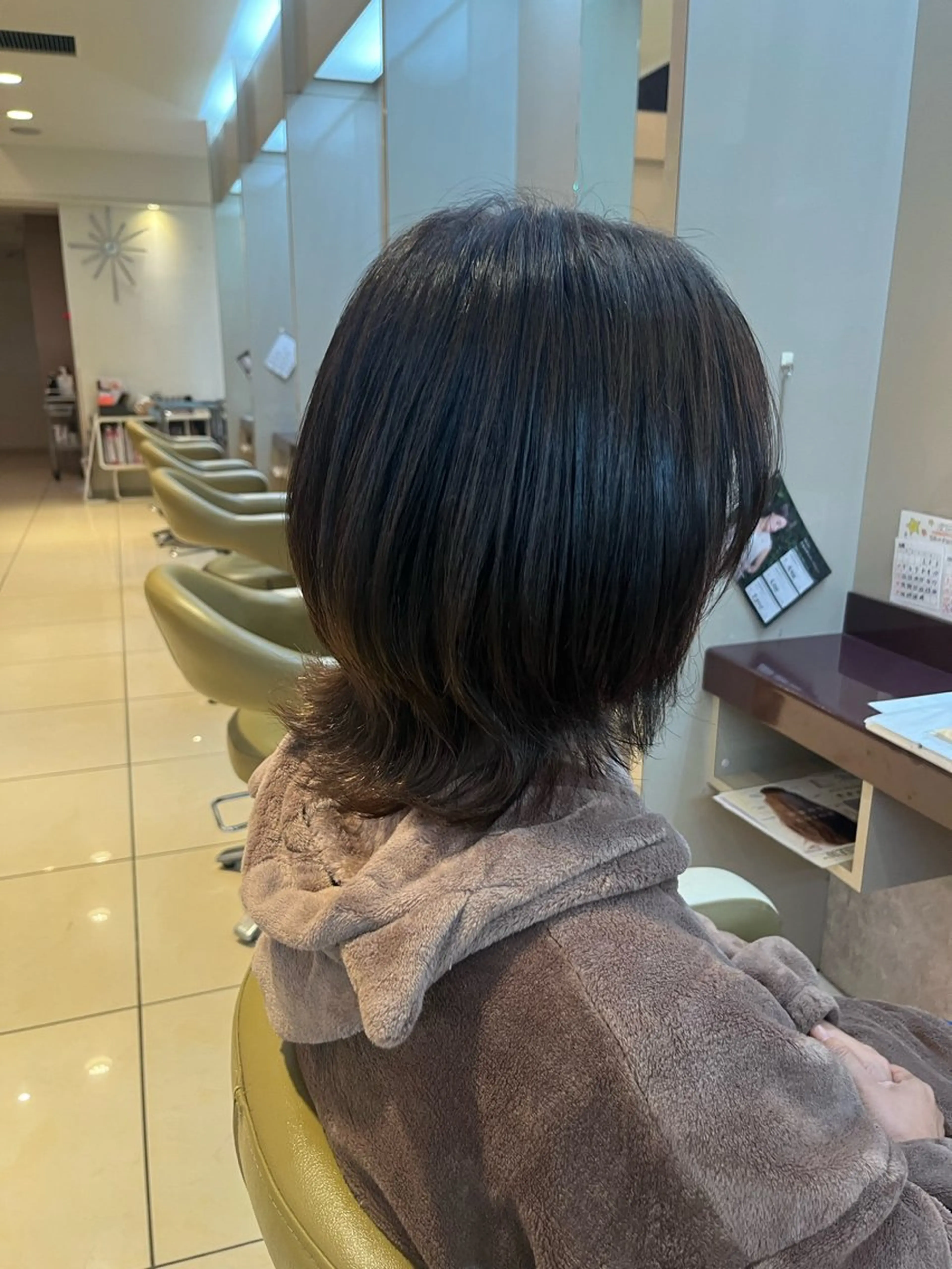 ミディアム カット 八重樫 夢愛のヘアスタイル