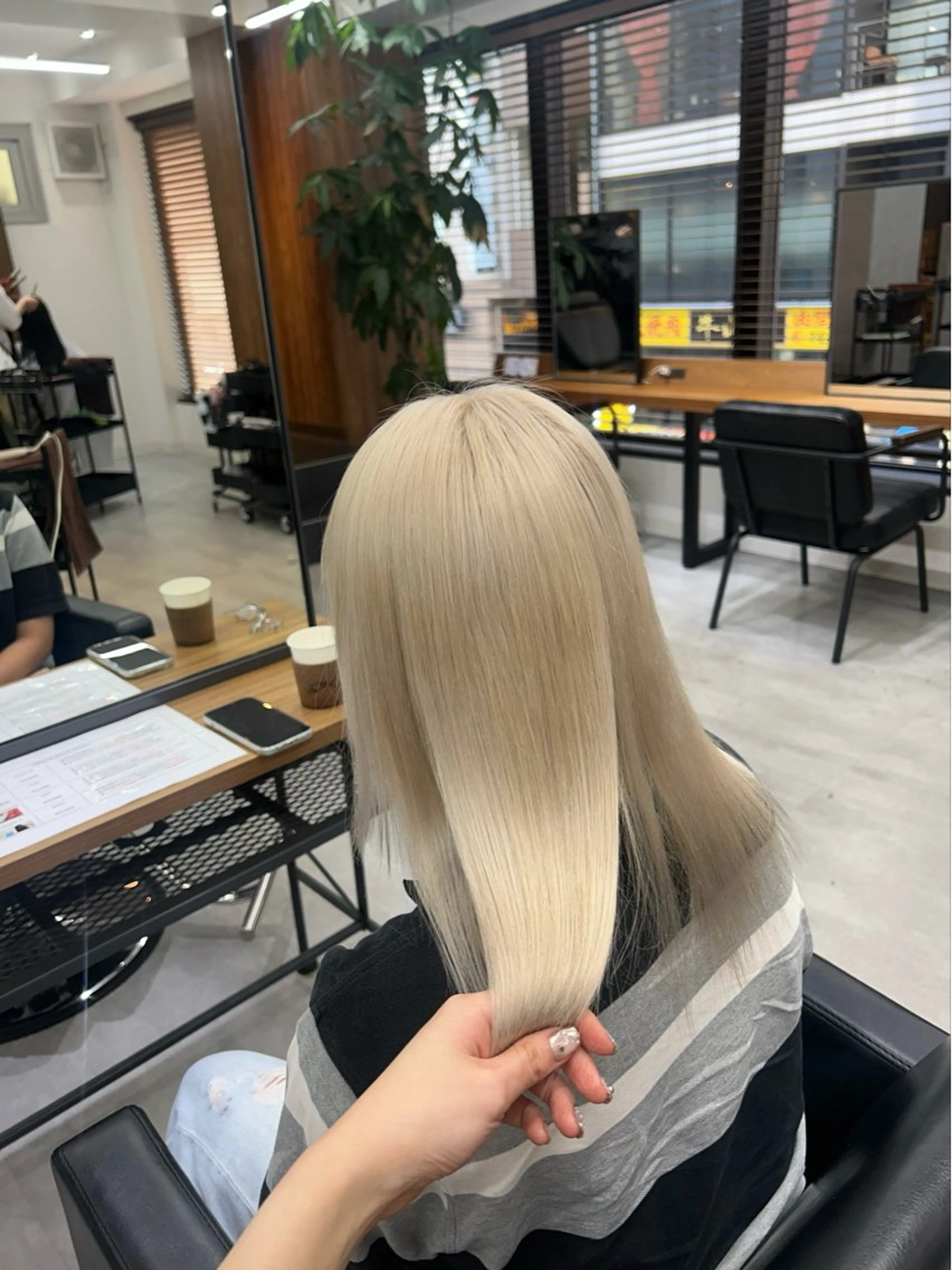 ロング ヘアカラー ENA💗ハイトーン /エクステ💗のヘアスタイル