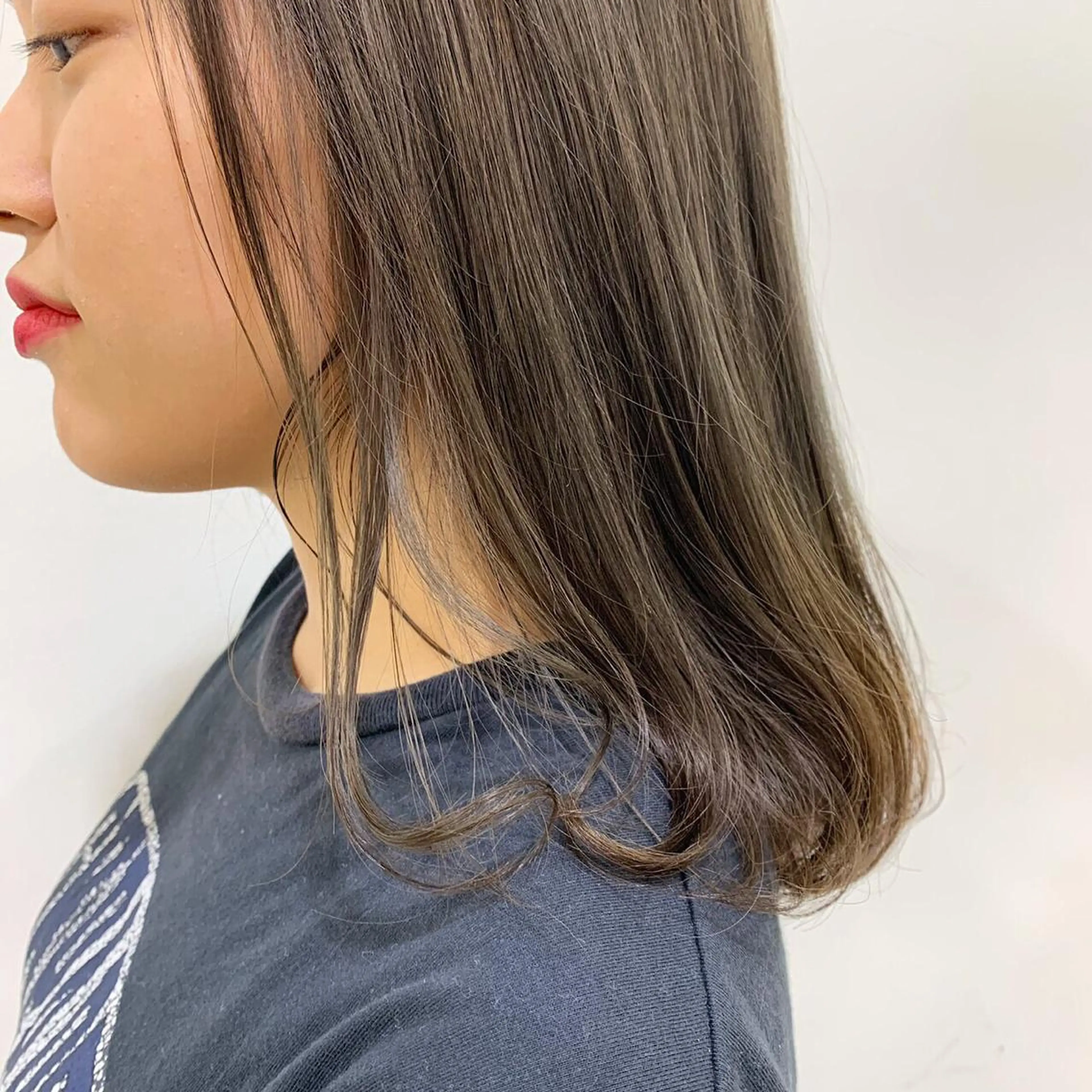 セミロング カラー ベージュカラー 🌻Insta指名 NO.1🌻Shoのヘアスタイル