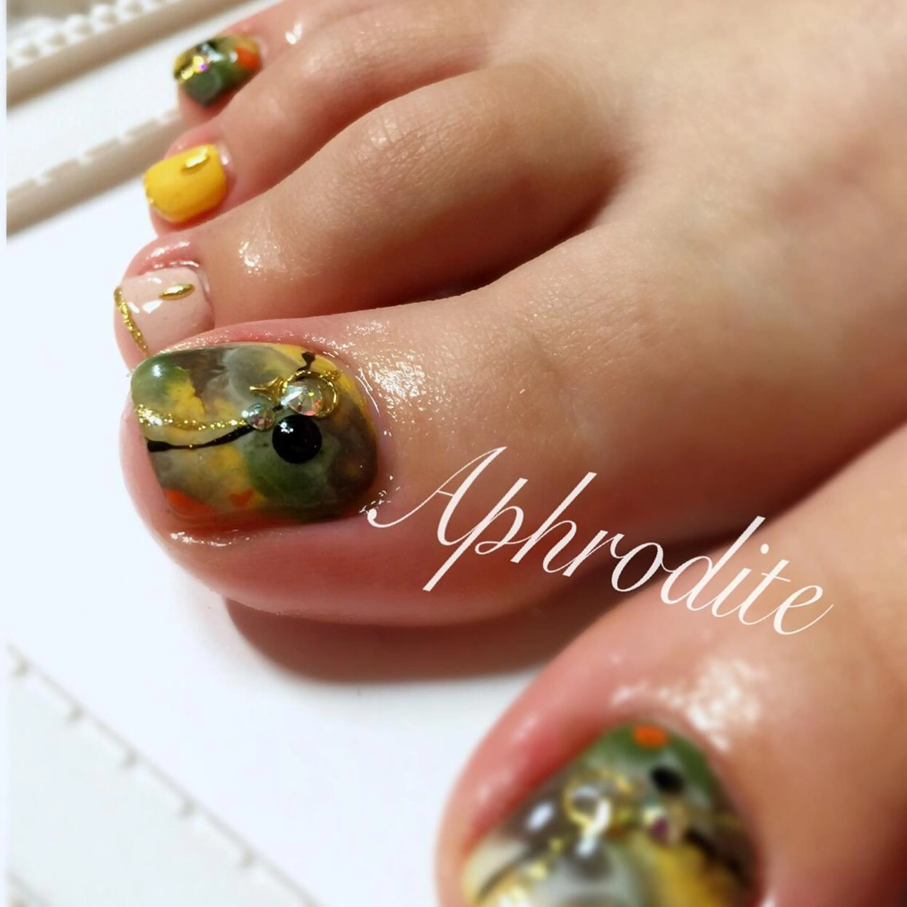ネイル アートネイル フットネイル APHRODITE Nagisaのネイルデザイン