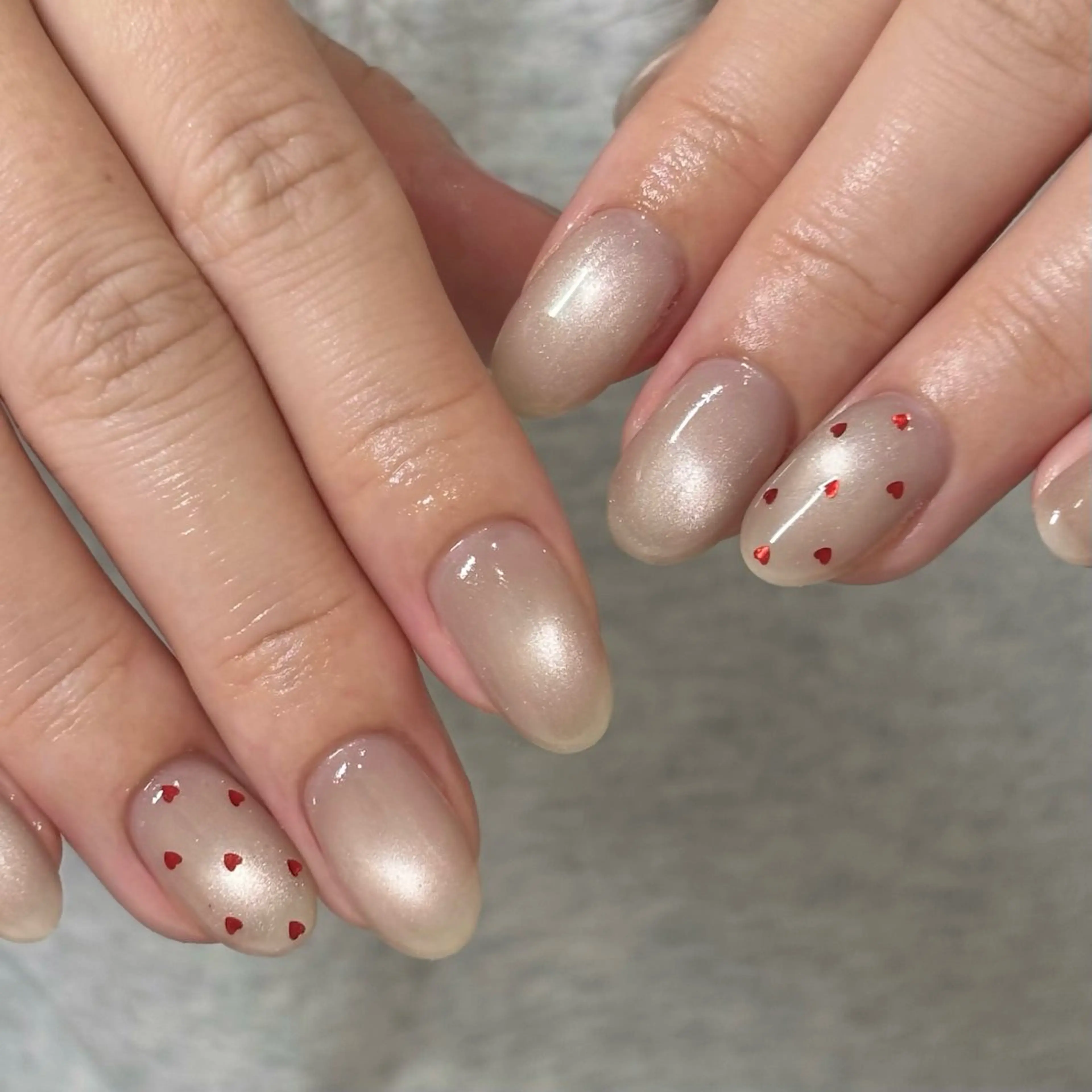 ネイル ドット ハート マグネットネイル シンプルネイル ハンドネイル 🩰ミキ/韓国♡ girlyネイル🩰のネイルデザイン