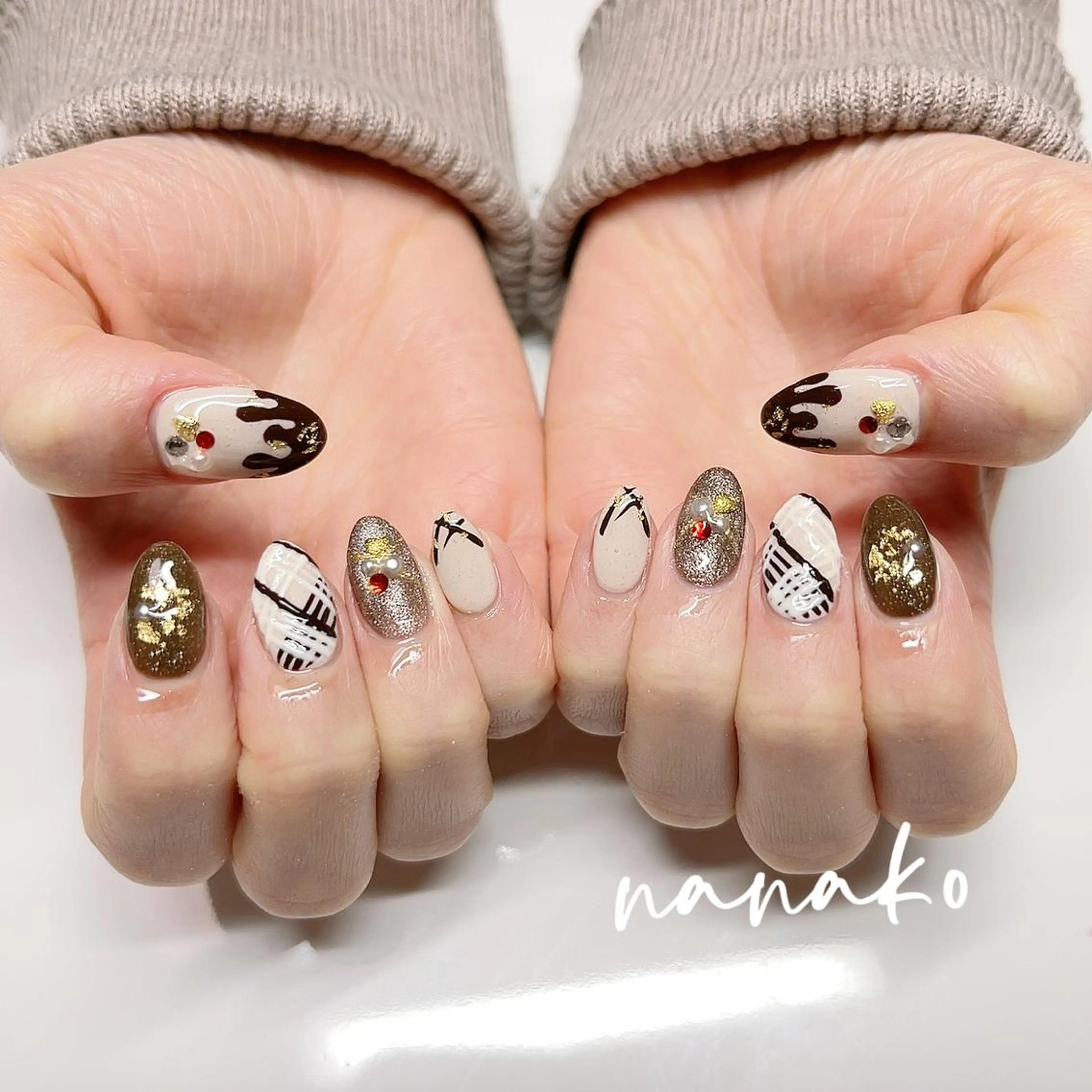 カラー ネイル バレンタイン NANAKO 🌼のネイルデザイン