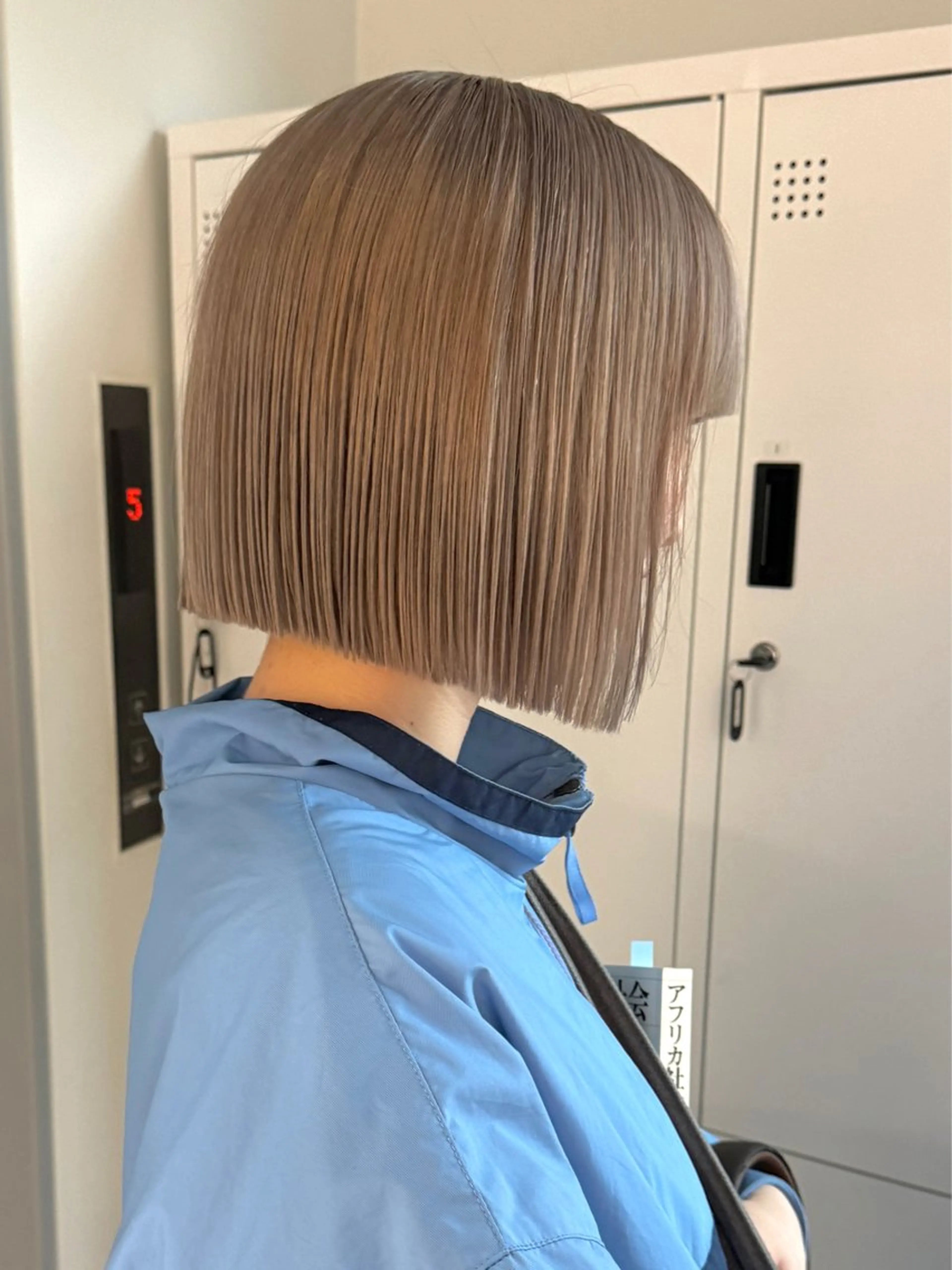 ショート カラー カット ヘアカラー トリートメント 切りっぱなしボブ/ 縮毛矯正/新宿/航輝のヘアスタイル