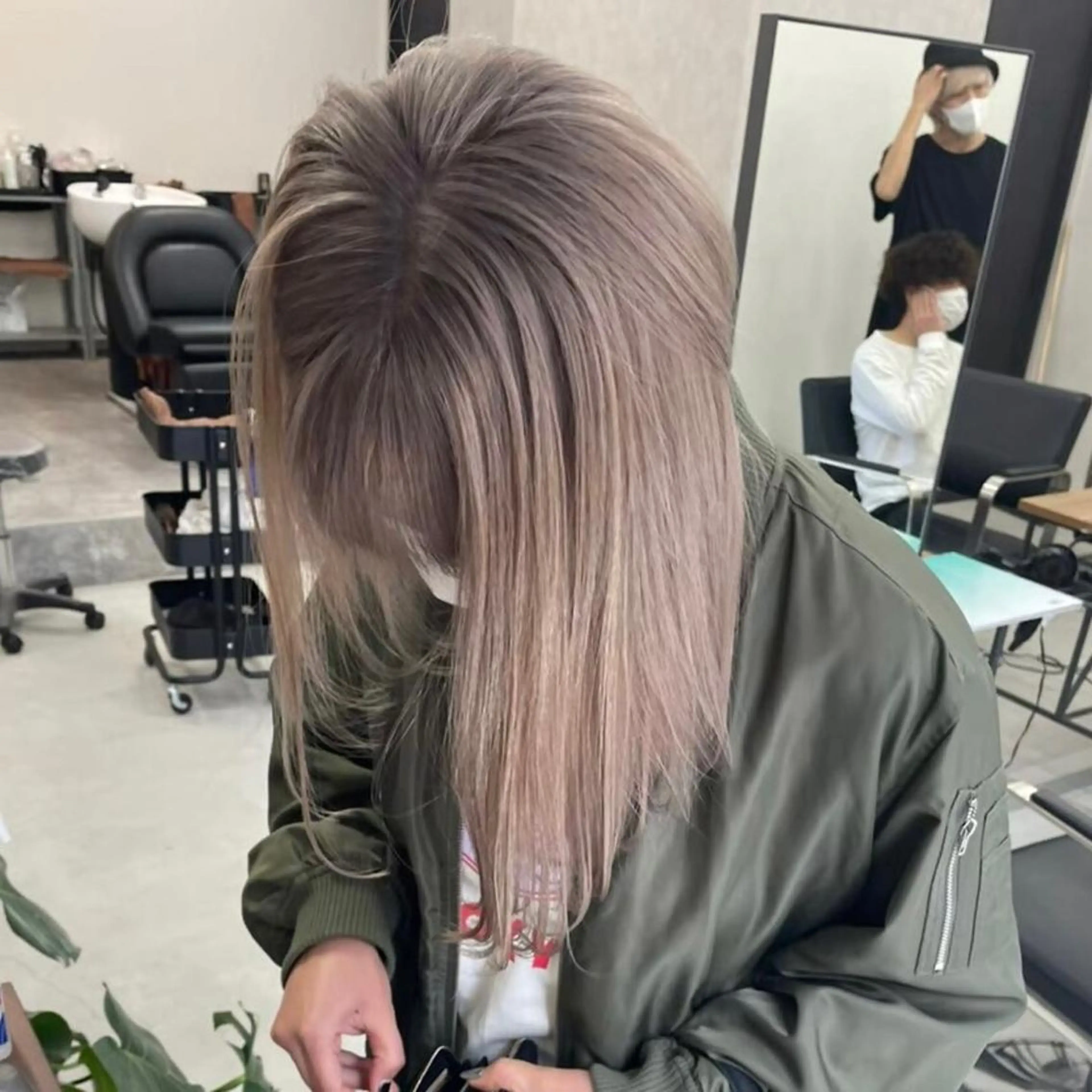 ミディアム 韓国風カラー ボブ 外国人風カラー ハイライト 髪質改善 メンズカット✂️ ¥2,200〜*土田のヘアスタイル
