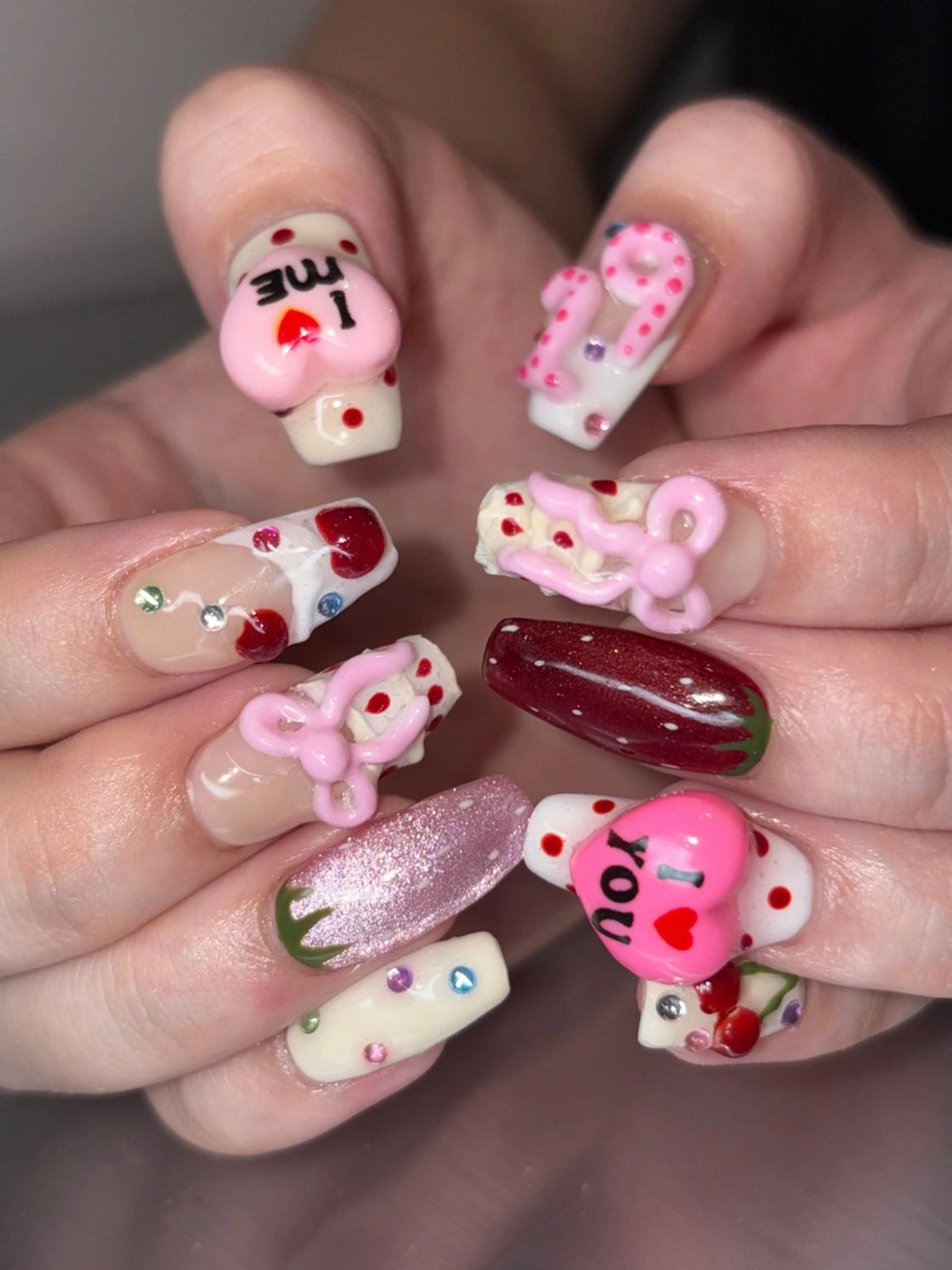 ネイル ハンドネイル 👽個性派ネイル🎀 komachiのネイルデザイン
