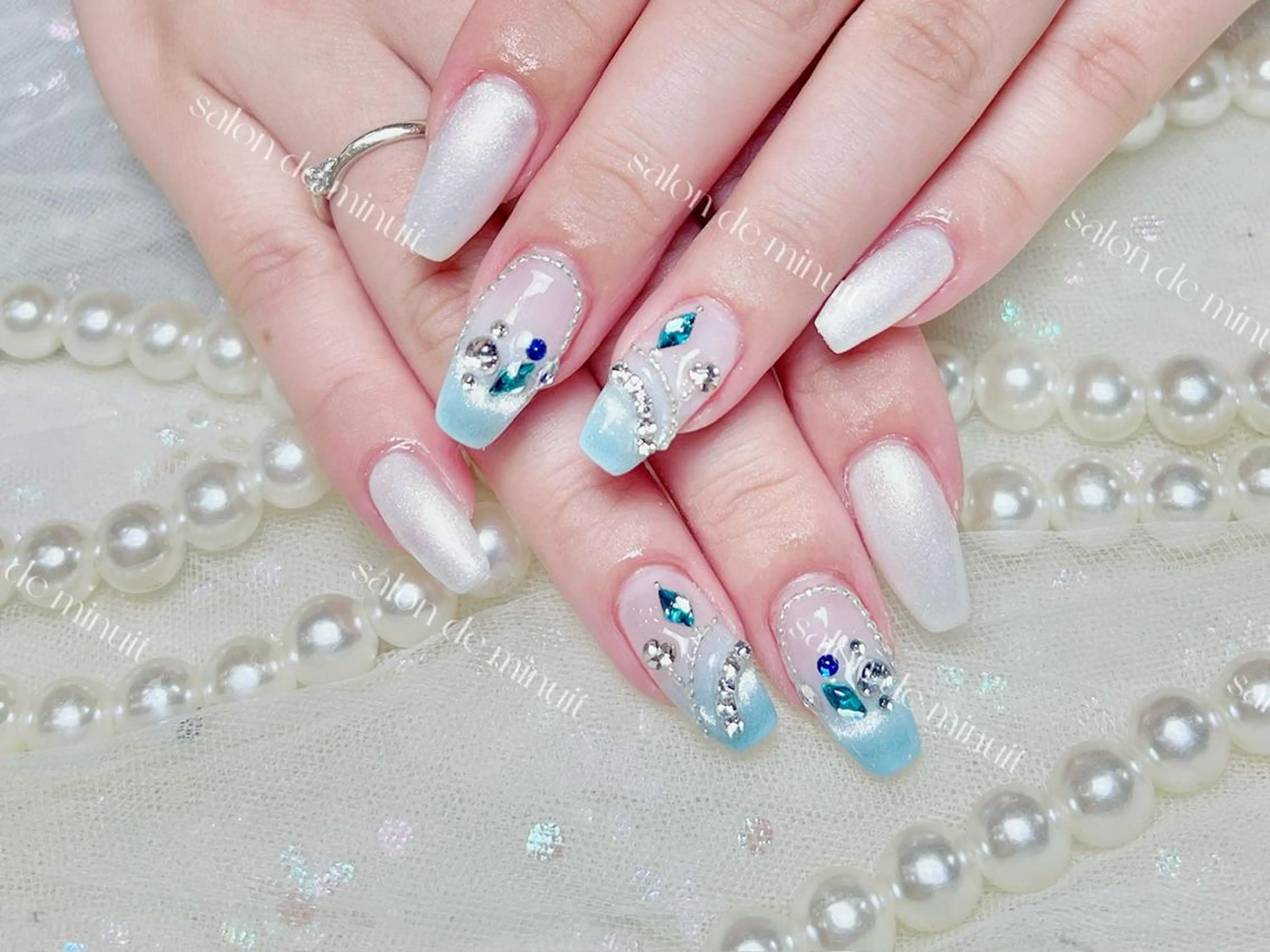 ネイル Salon de Minuit🦩のネイルデザイン