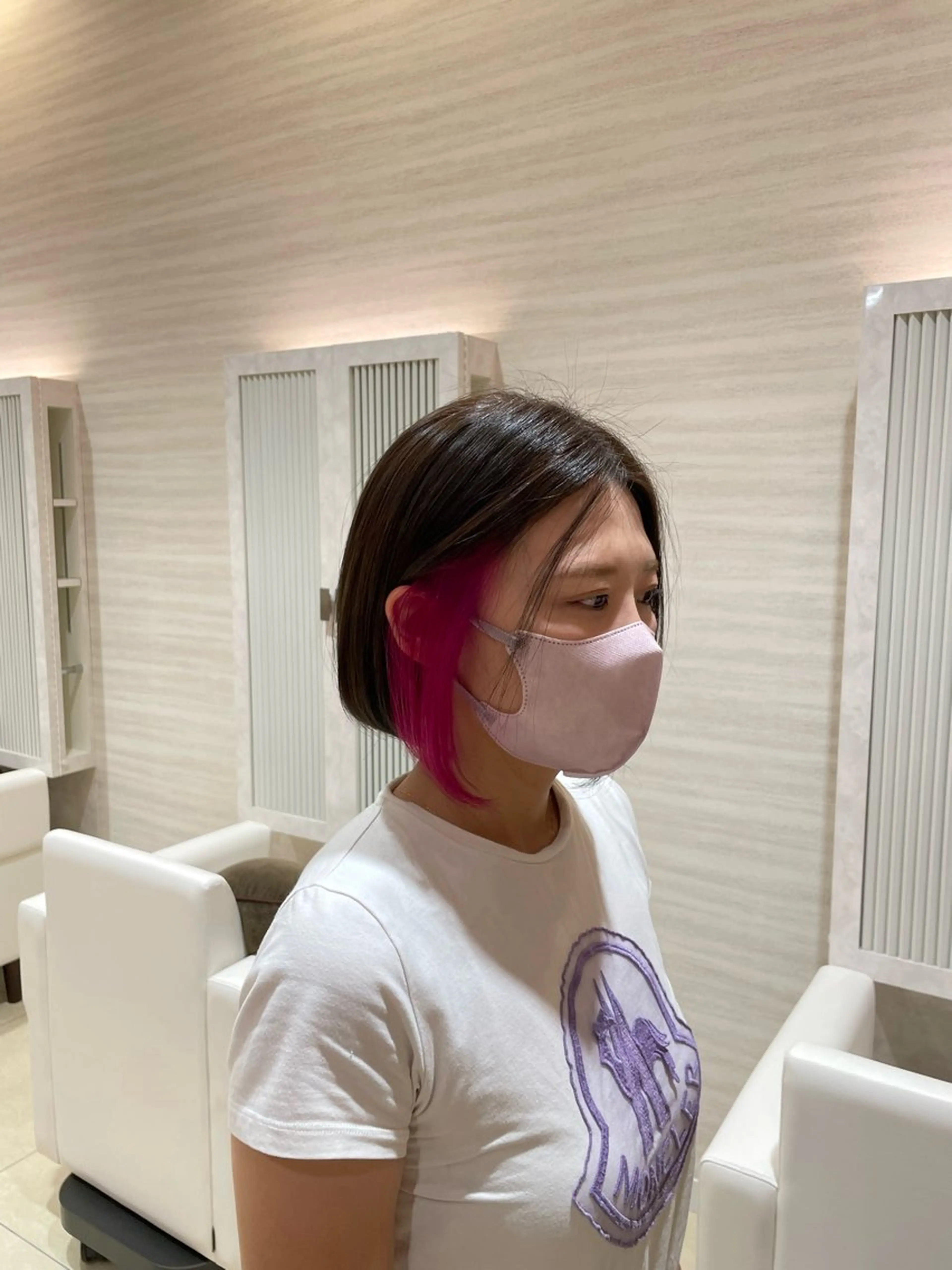 ショート カラー インナーカラー ピンクカラー ENTER 天神店所属・脱白髪染め白髪ぼかし TERA（寺崎）のヘアスタイル