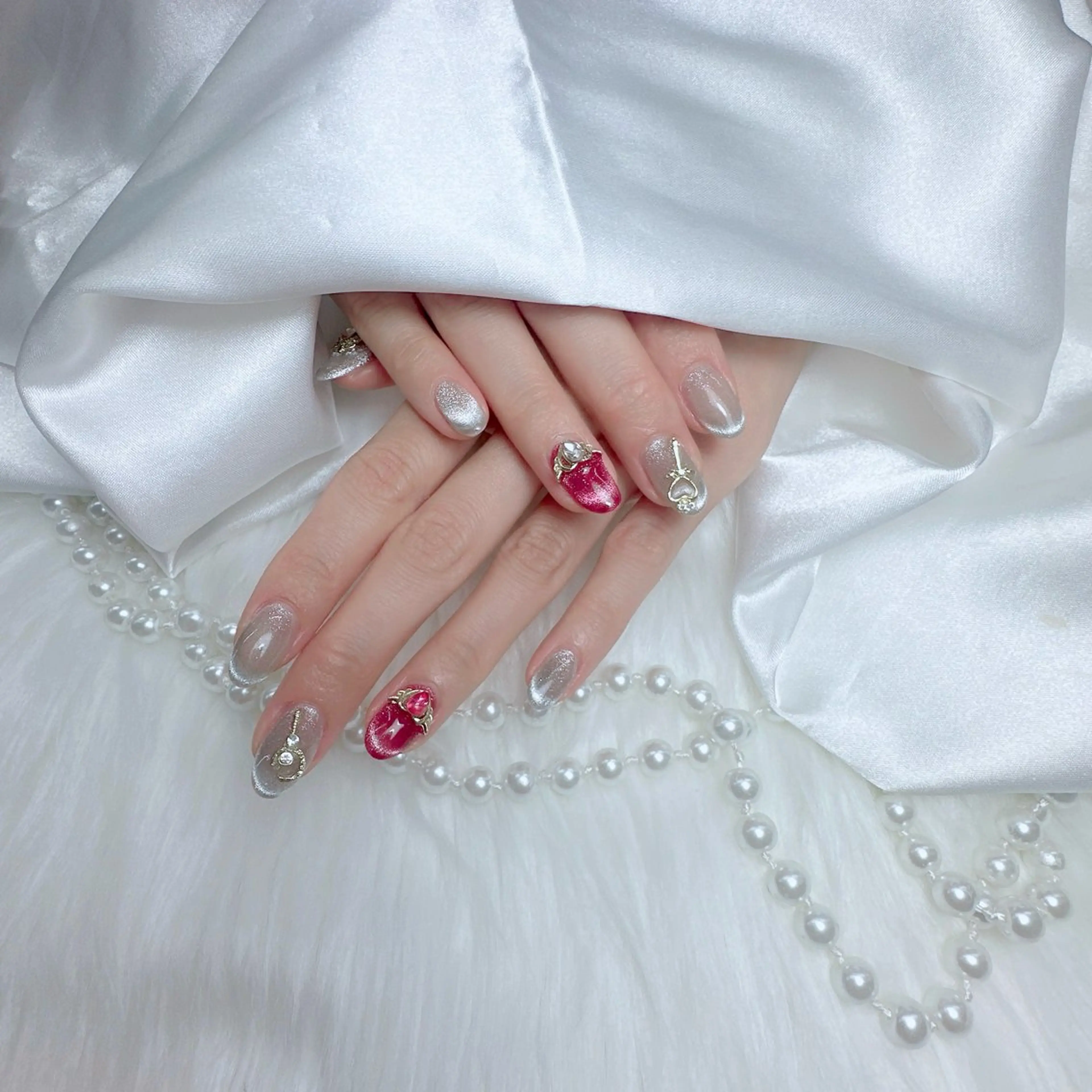 ネイル アートネイル ジェルネイル グラデーション キラキラネイル ラメ(グリッター) ハンドネイル Viola. 優花のネイルデザイン