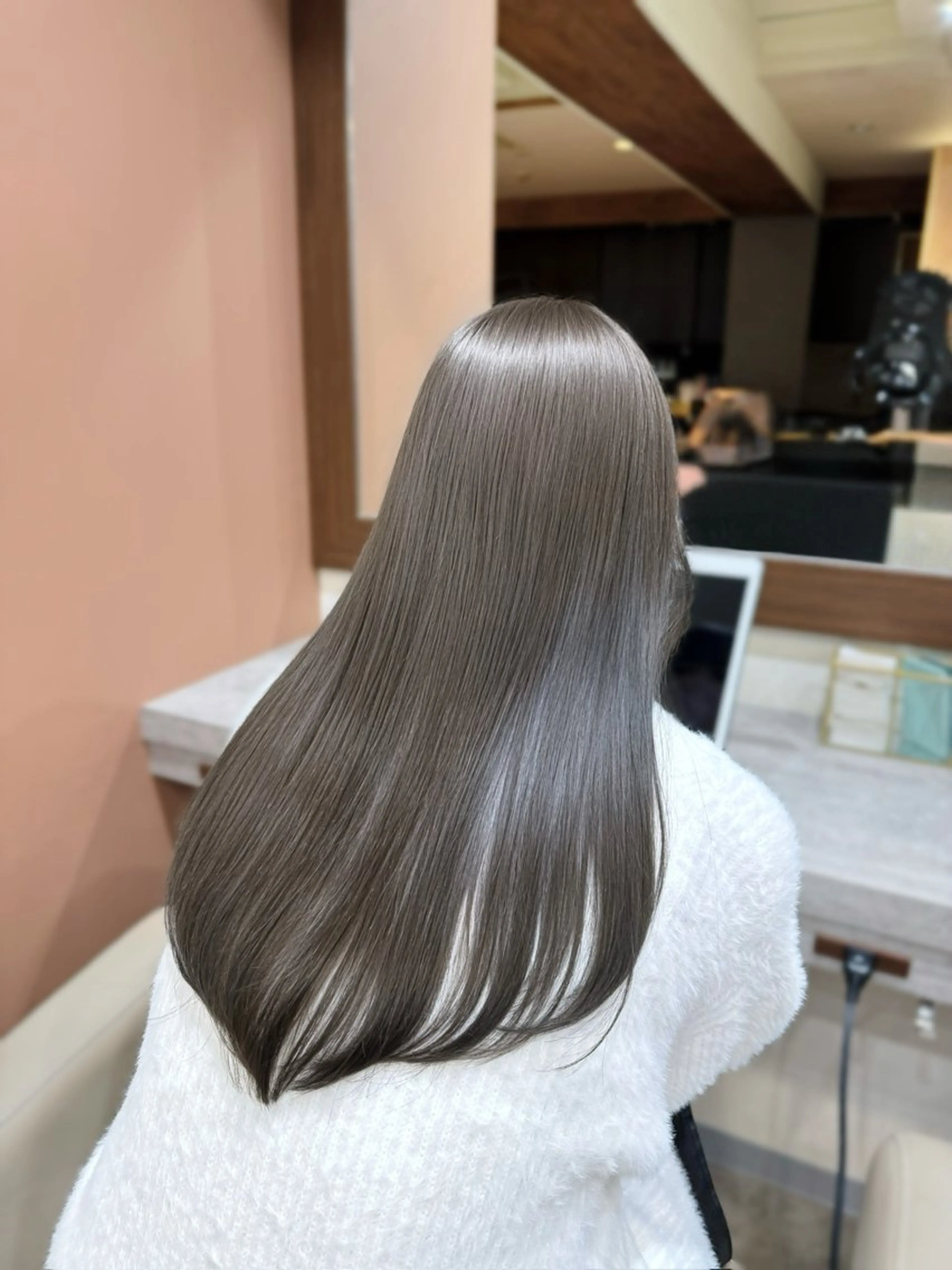 【 癖が気になる方 】湿気対策✨ カット＋髪質改善ストレート・縮毛矯正(+¥5,500​〜​トリートメント追加◎)の写真