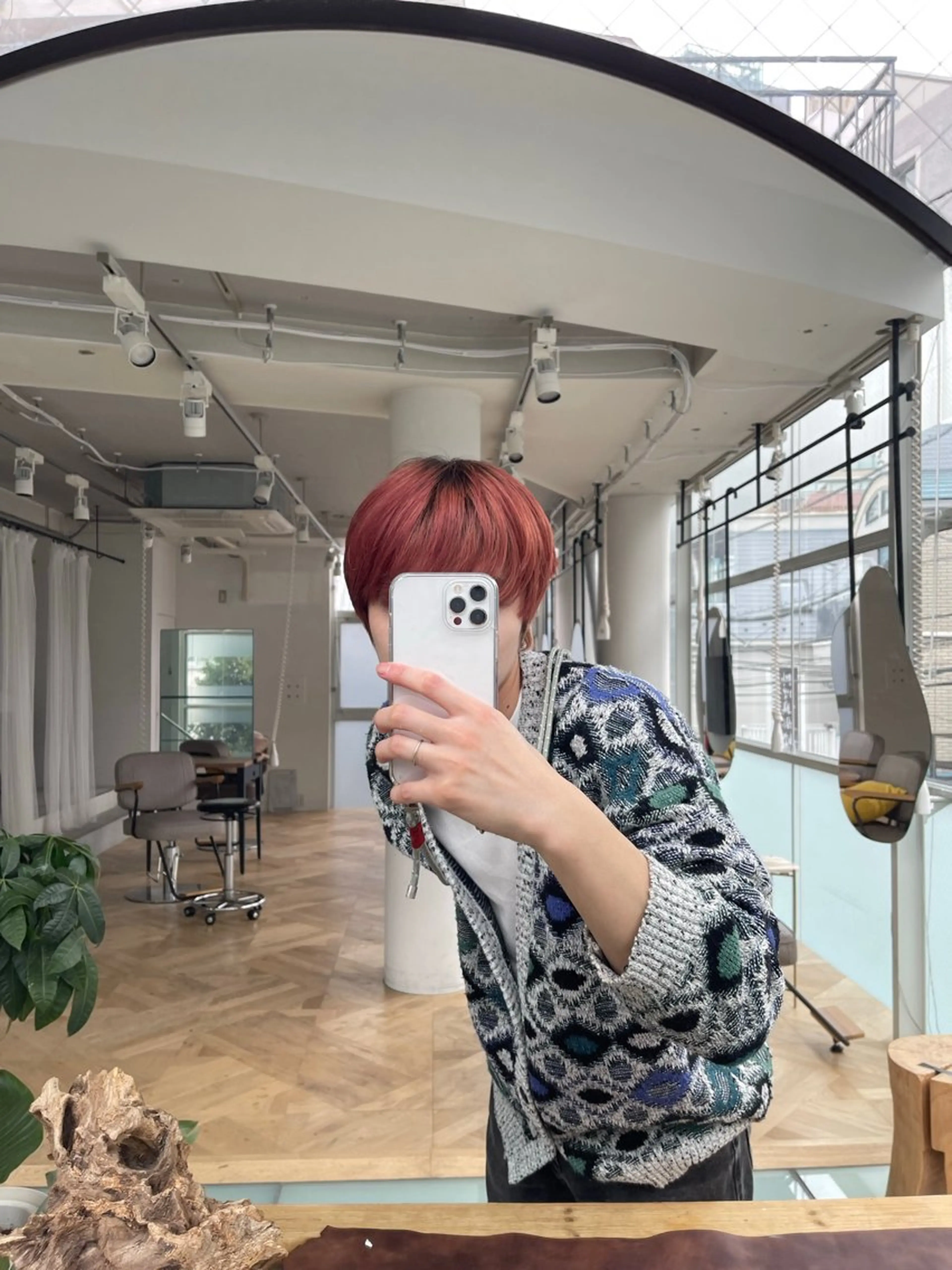 カラー メンズ メンズブリーチ ブリーチ ピンクカラー レッドカラー ヘアカラー レイヤー/ボブ /河内温太のヘアスタイル