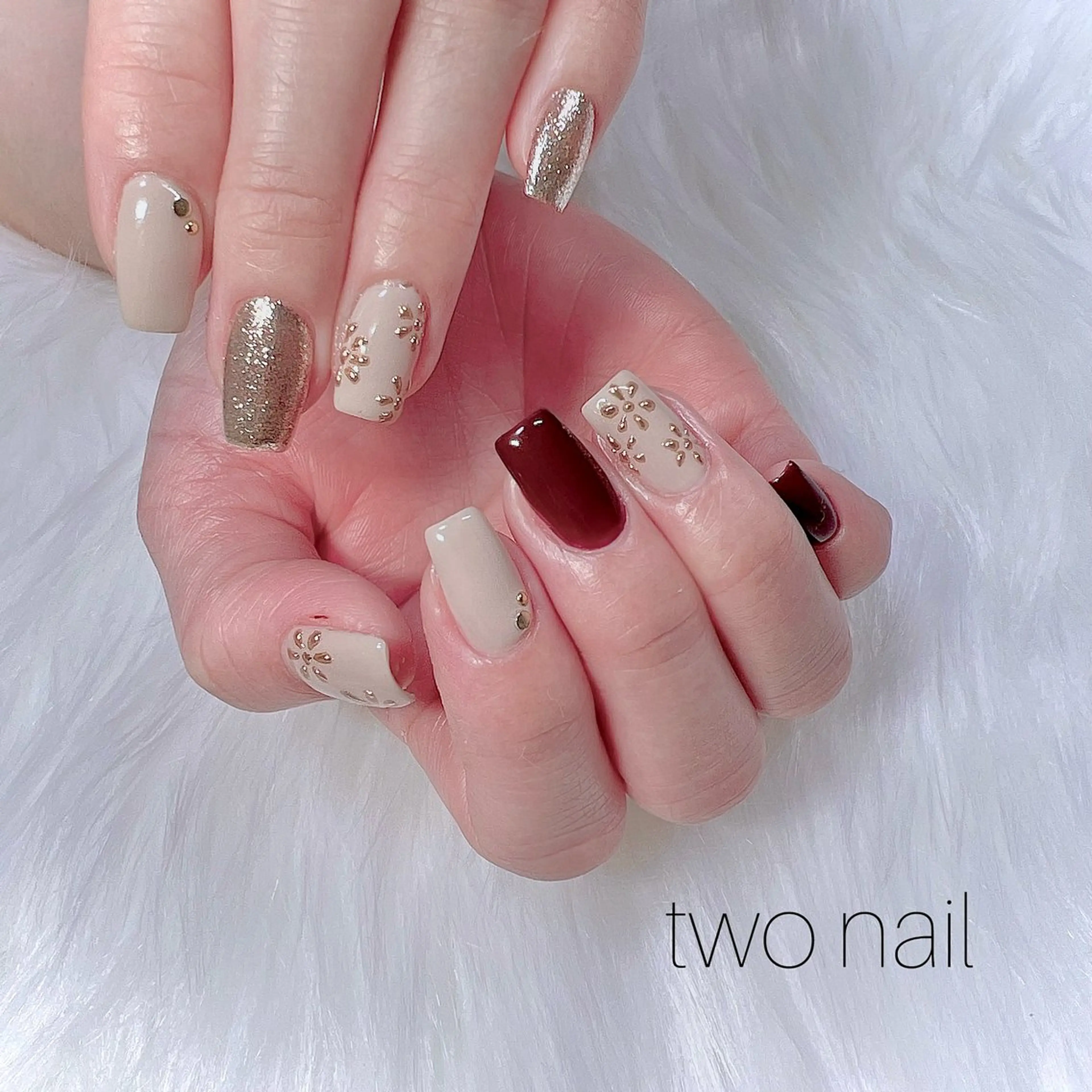 ネイル アートネイル ネイルチップ ホワイト ハンドネイル two nailのネイルデザイン