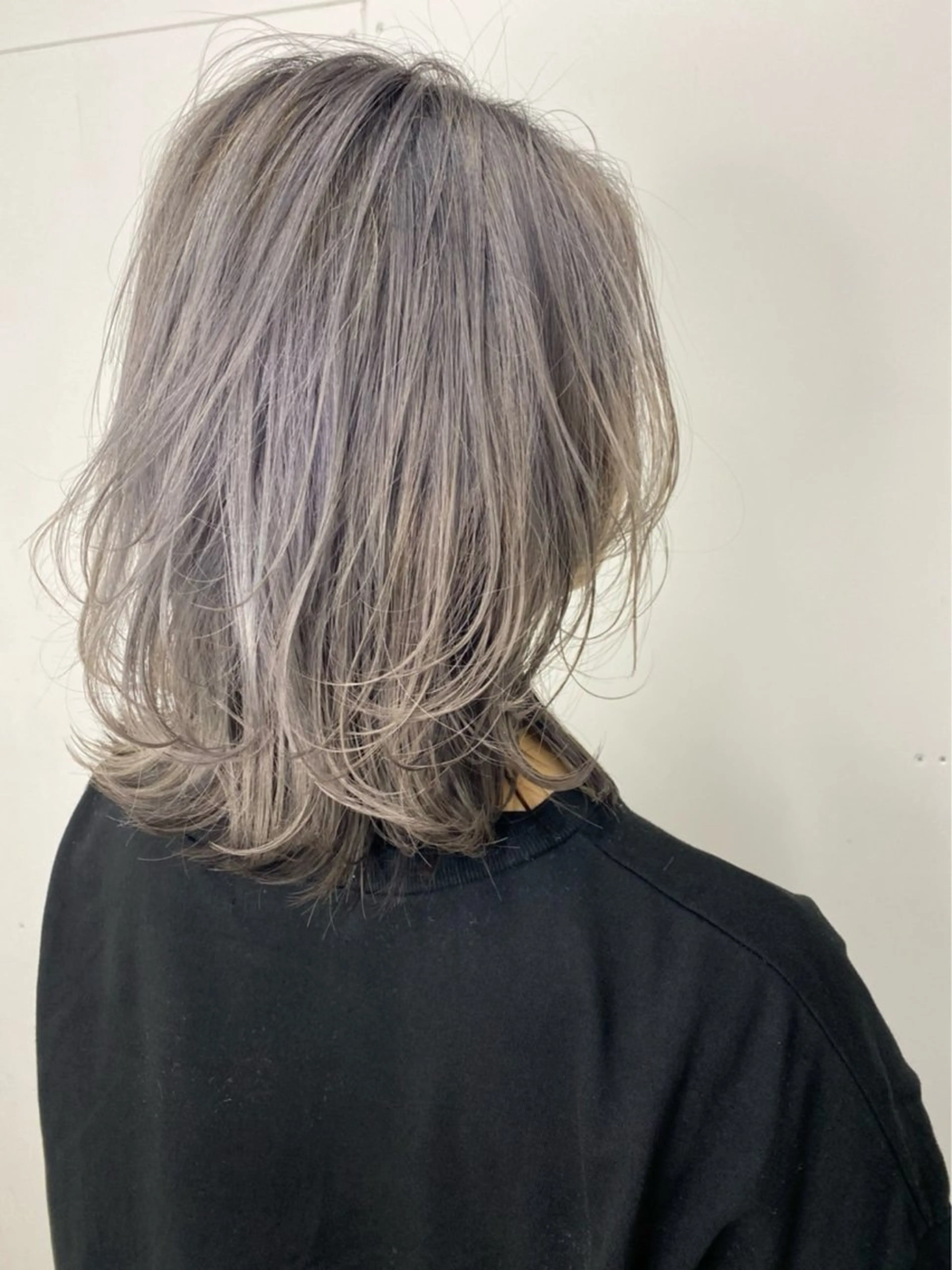 ミディアム わたなべ りょうのヘアスタイル