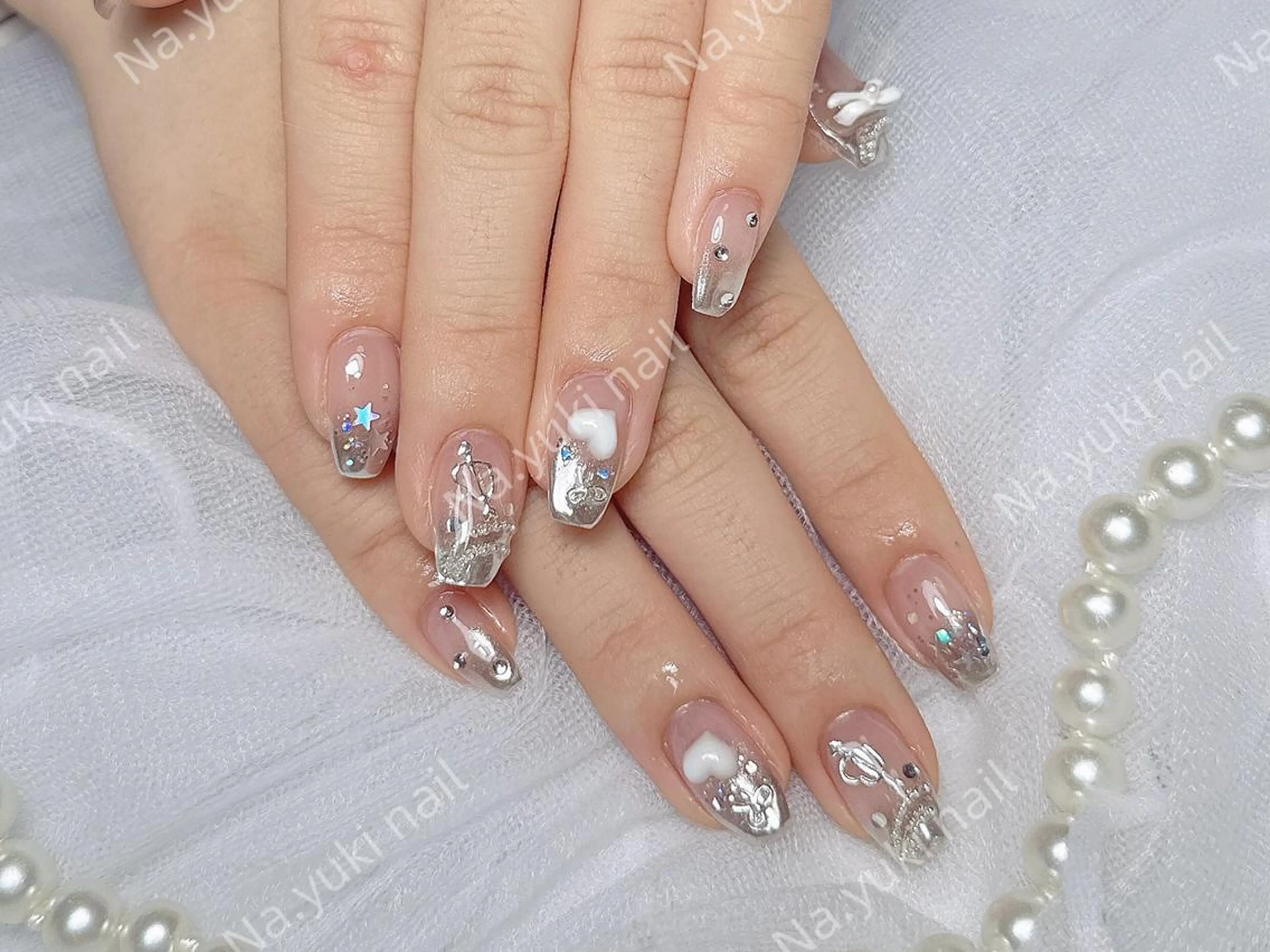 ネイル Queenie 🦋のネイルデザイン