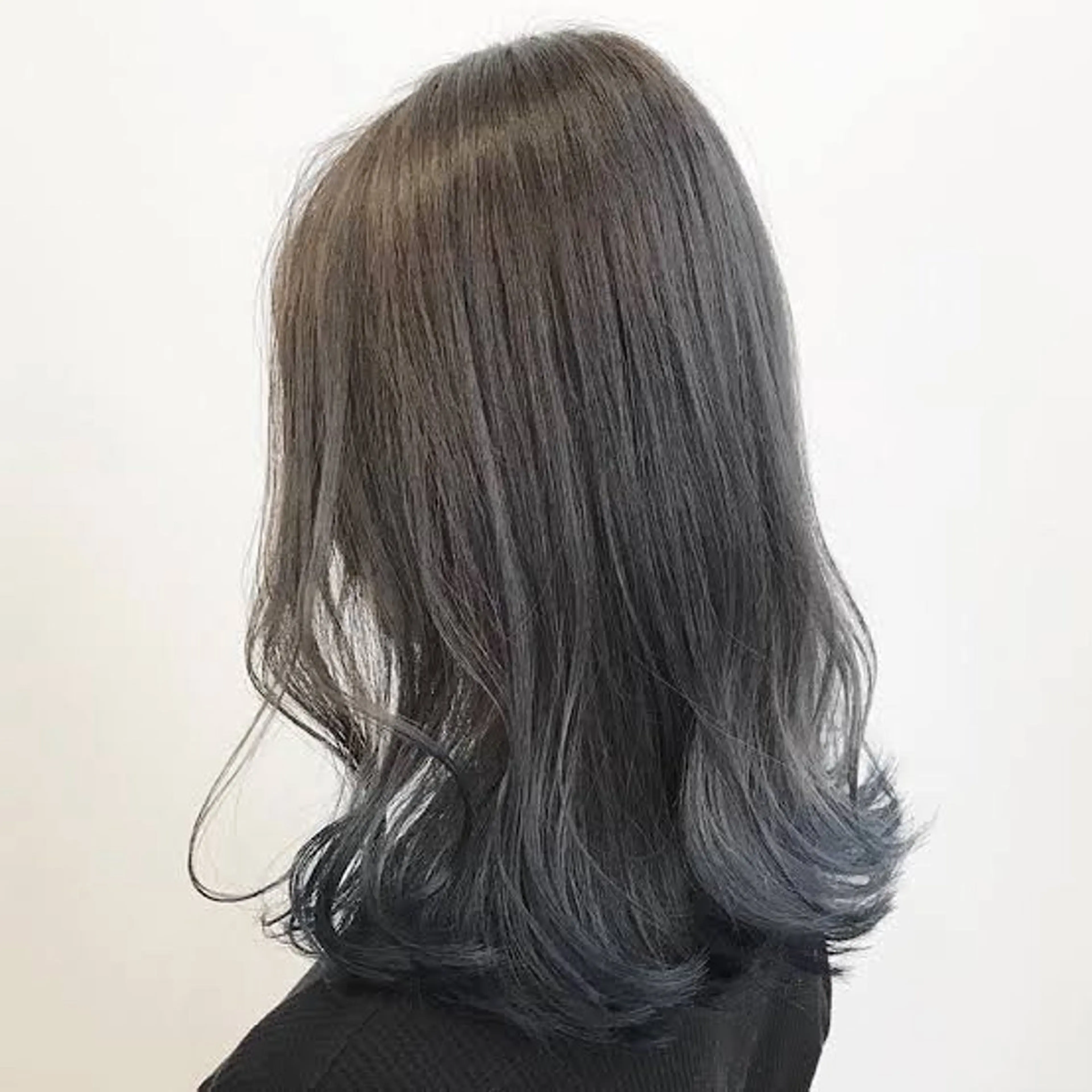 カラー グラデーションカラー Lowha(ローハ)所属・蓑島廉 ミノシマレンのヘアスタイル
