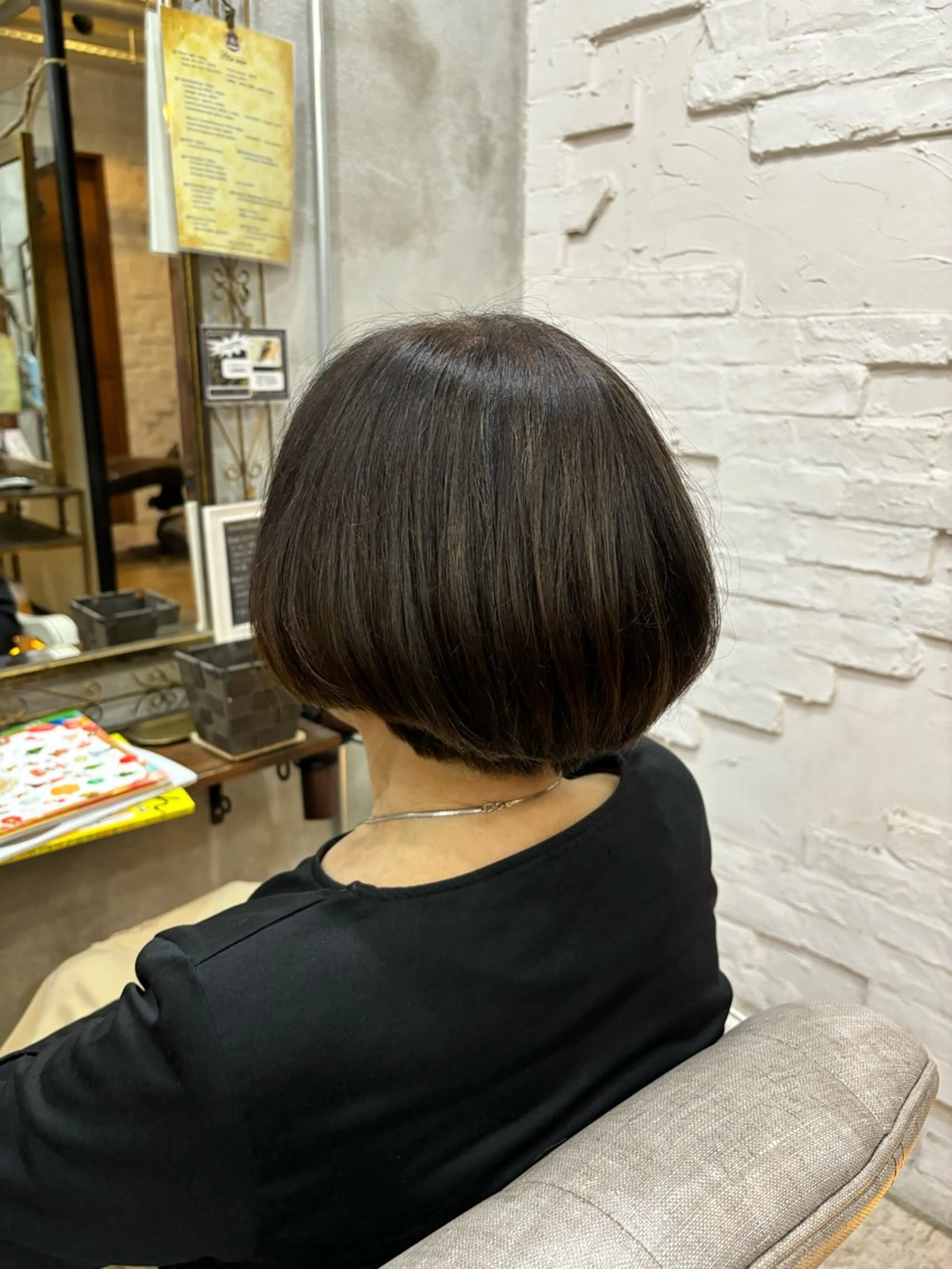 ショート 前下がりボブ ボブ カット トリートメント ヘッドスパ メンズ/ヘアセット/ 顔周りレイヤー/💶のヘアスタイル