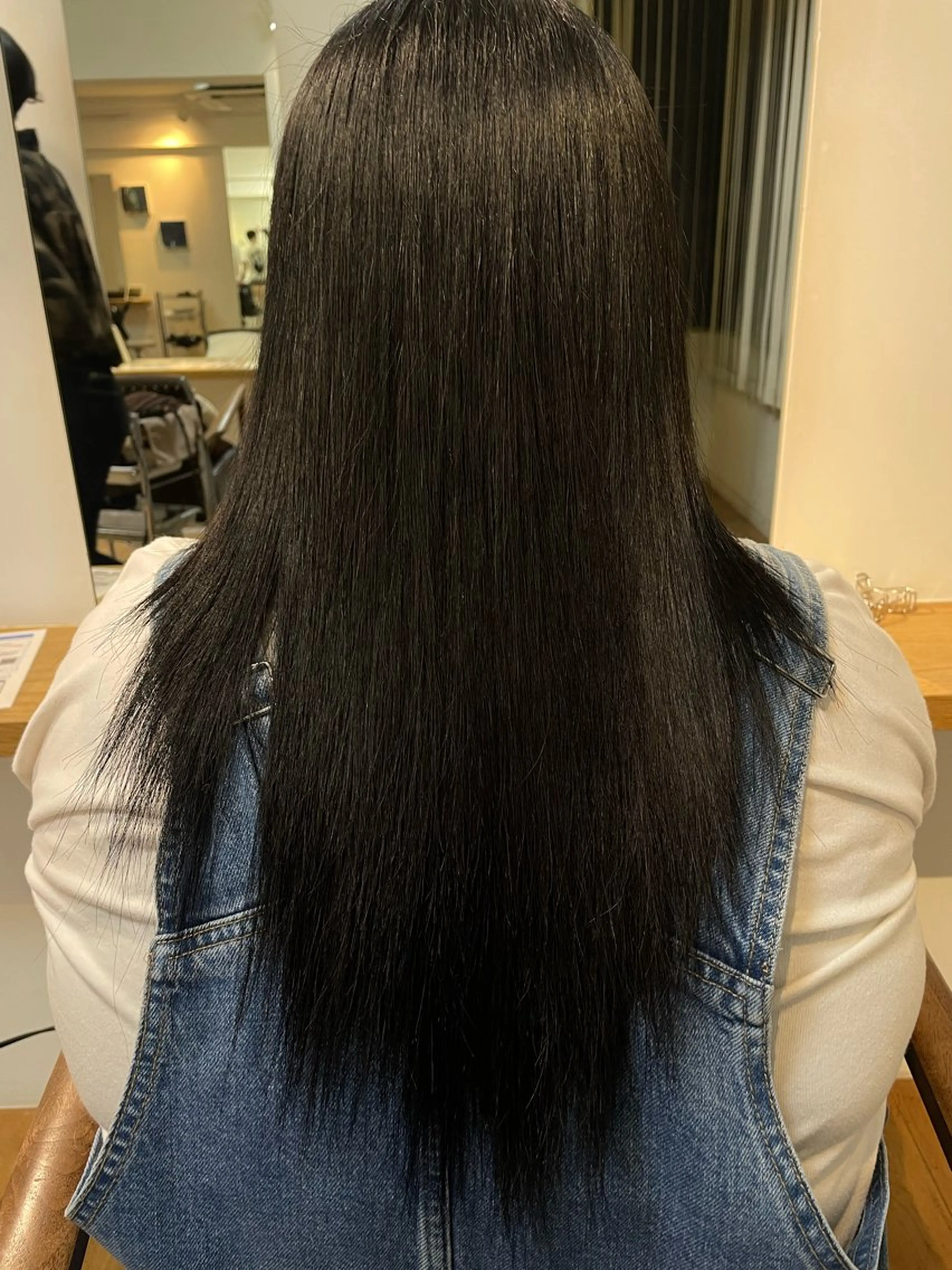 カラー SPIN HAIR WORKS所属・ラマ シャムクリスナのヘアスタイル