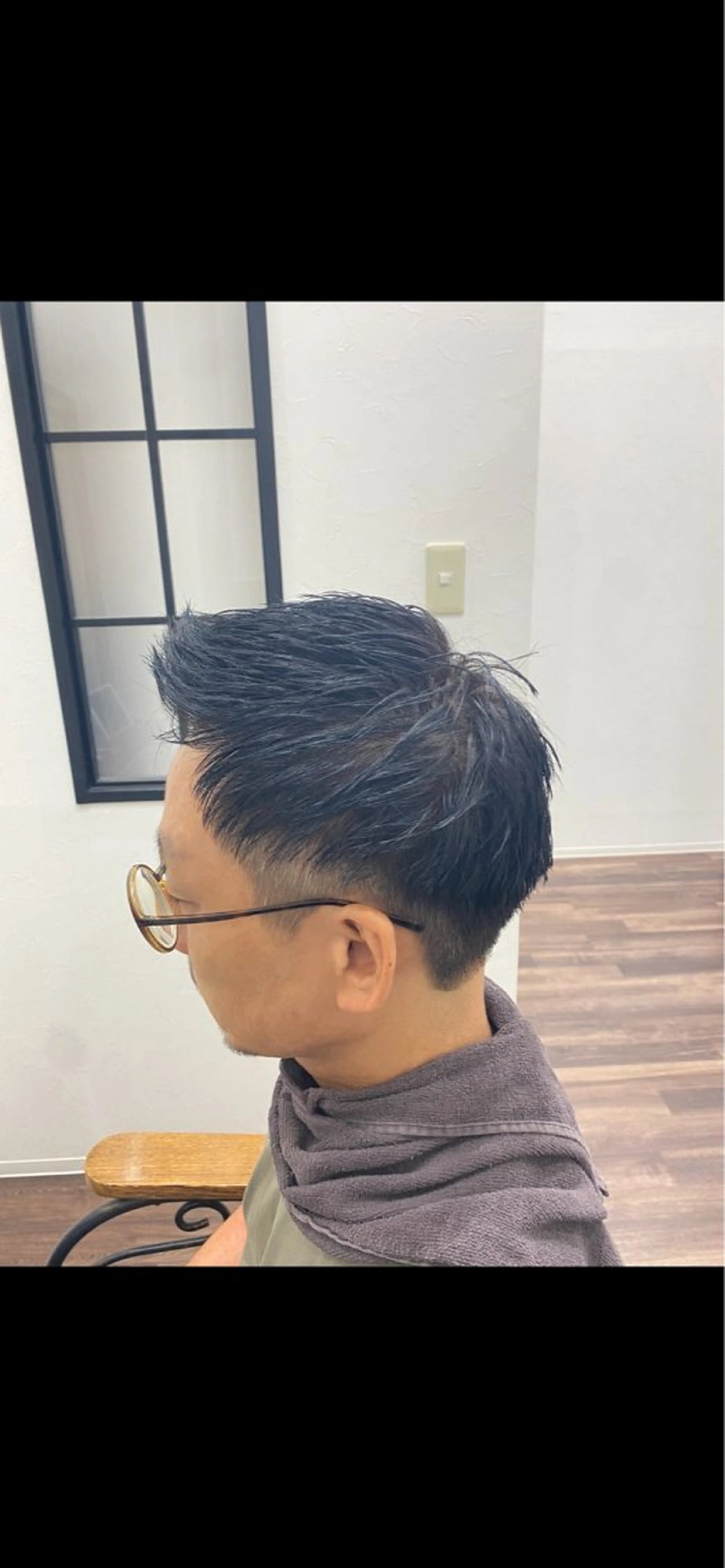 メンズ アップバング 山田 太一のヘアスタイル