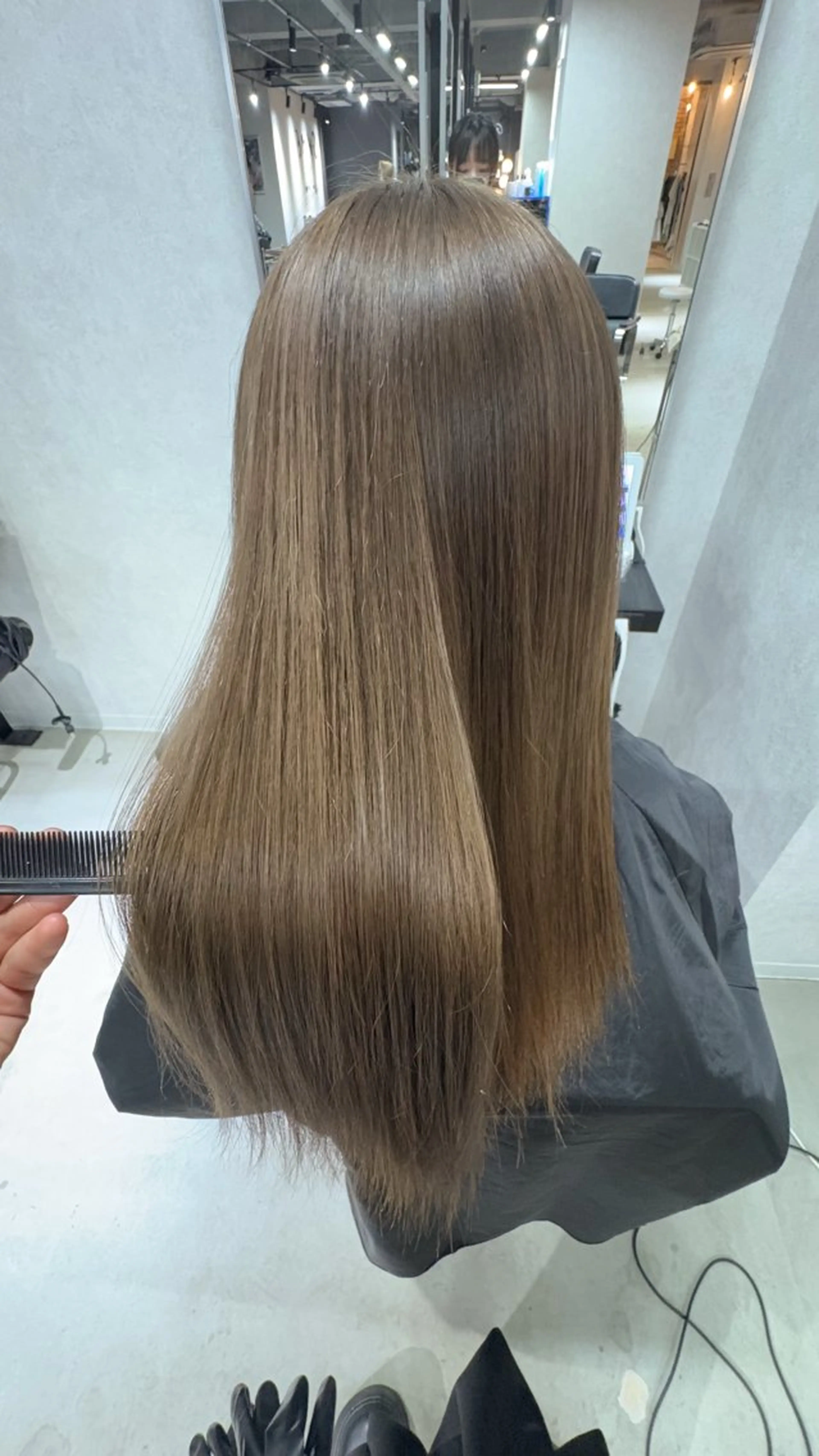 ロング カラー ベージュカラー ミルクティーベージュ ヘアカラー デザインカラーハイト ーン/konomiのヘアスタイル