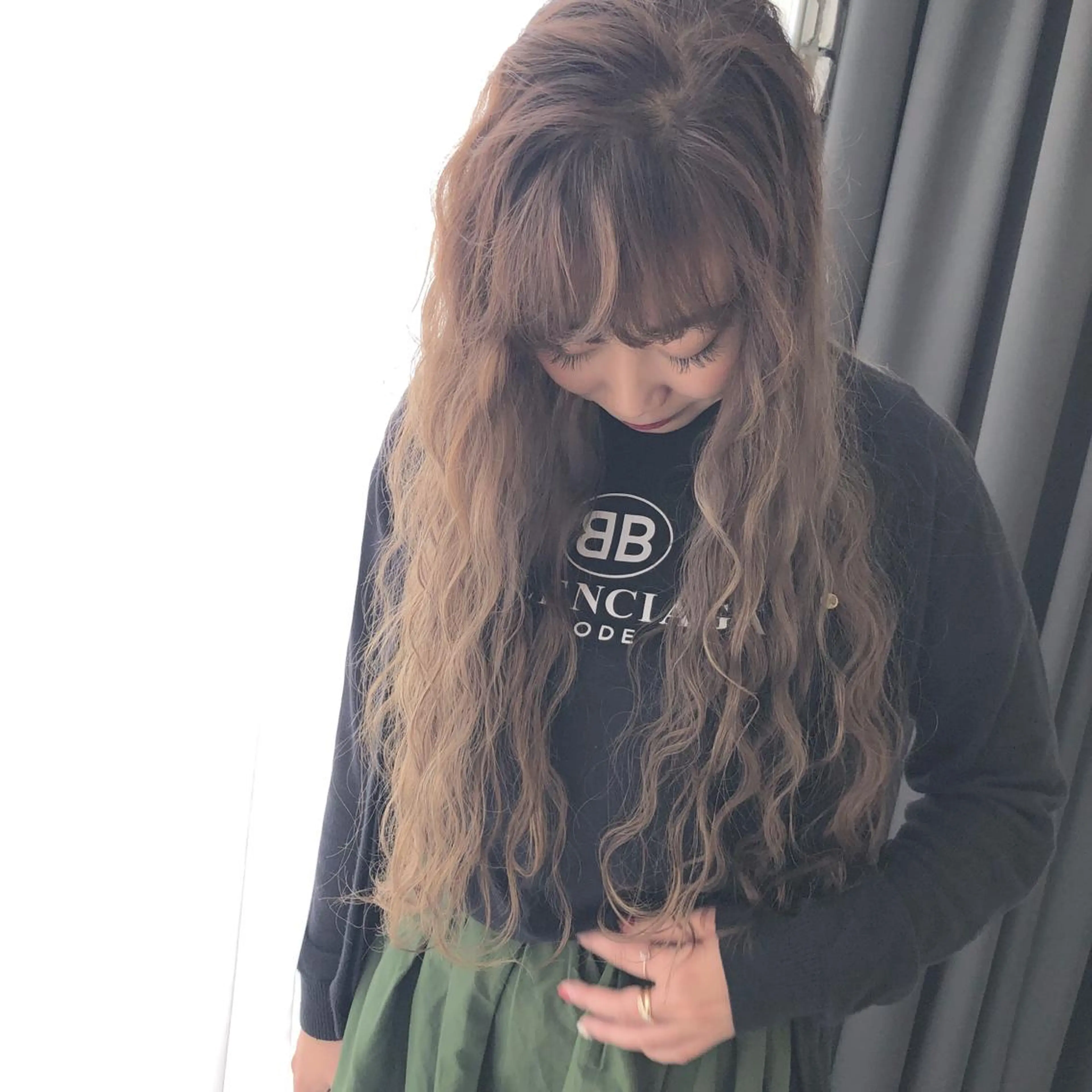 ロング カラー ベージュカラー ロング ORIKA 美容室のヘアスタイル