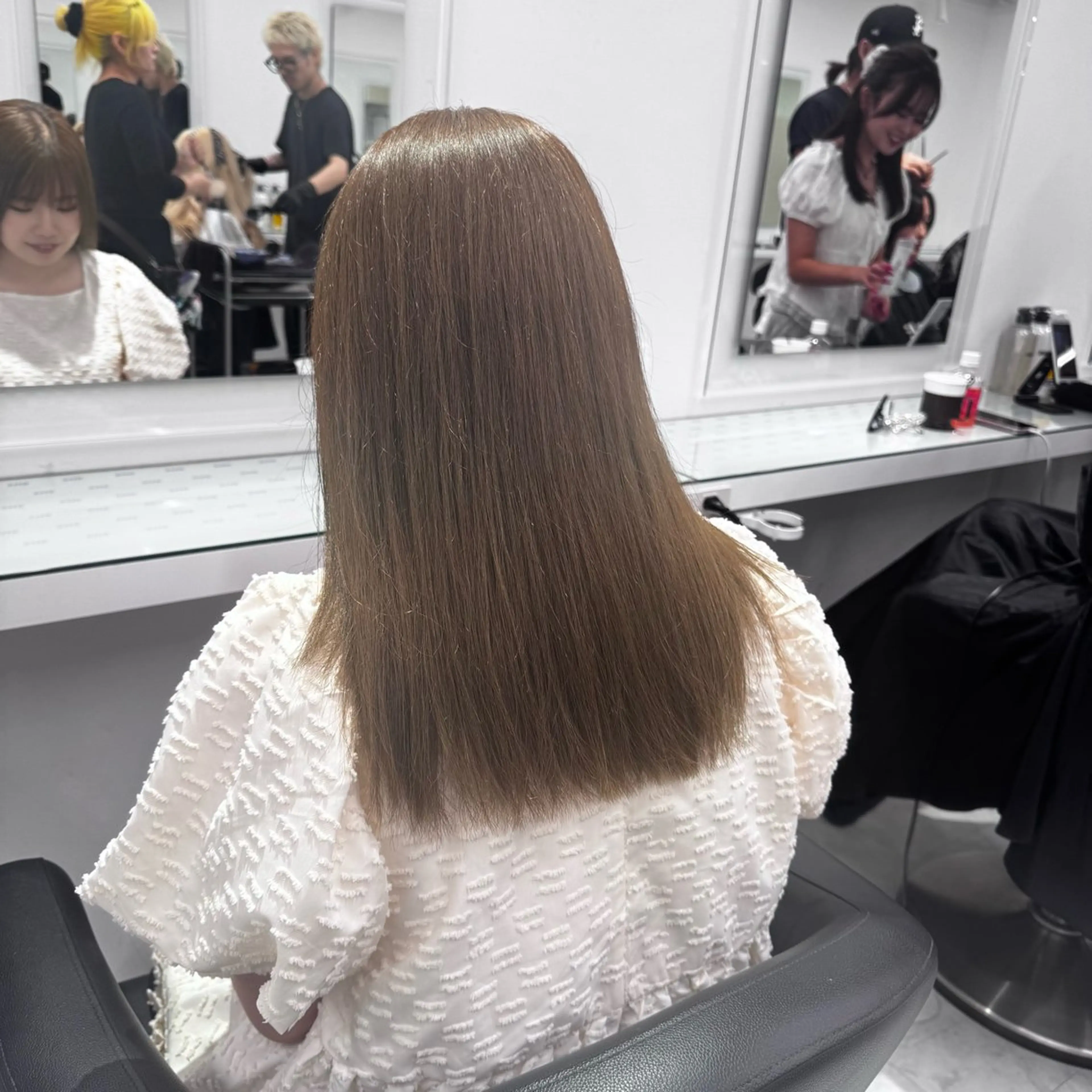 ロング カラー ヘアアレンジ カット ヘアカラー トリートメント ヘアセット ‎🤍モテ髪作ります 🤍ゆうと🤍のヘアスタイル