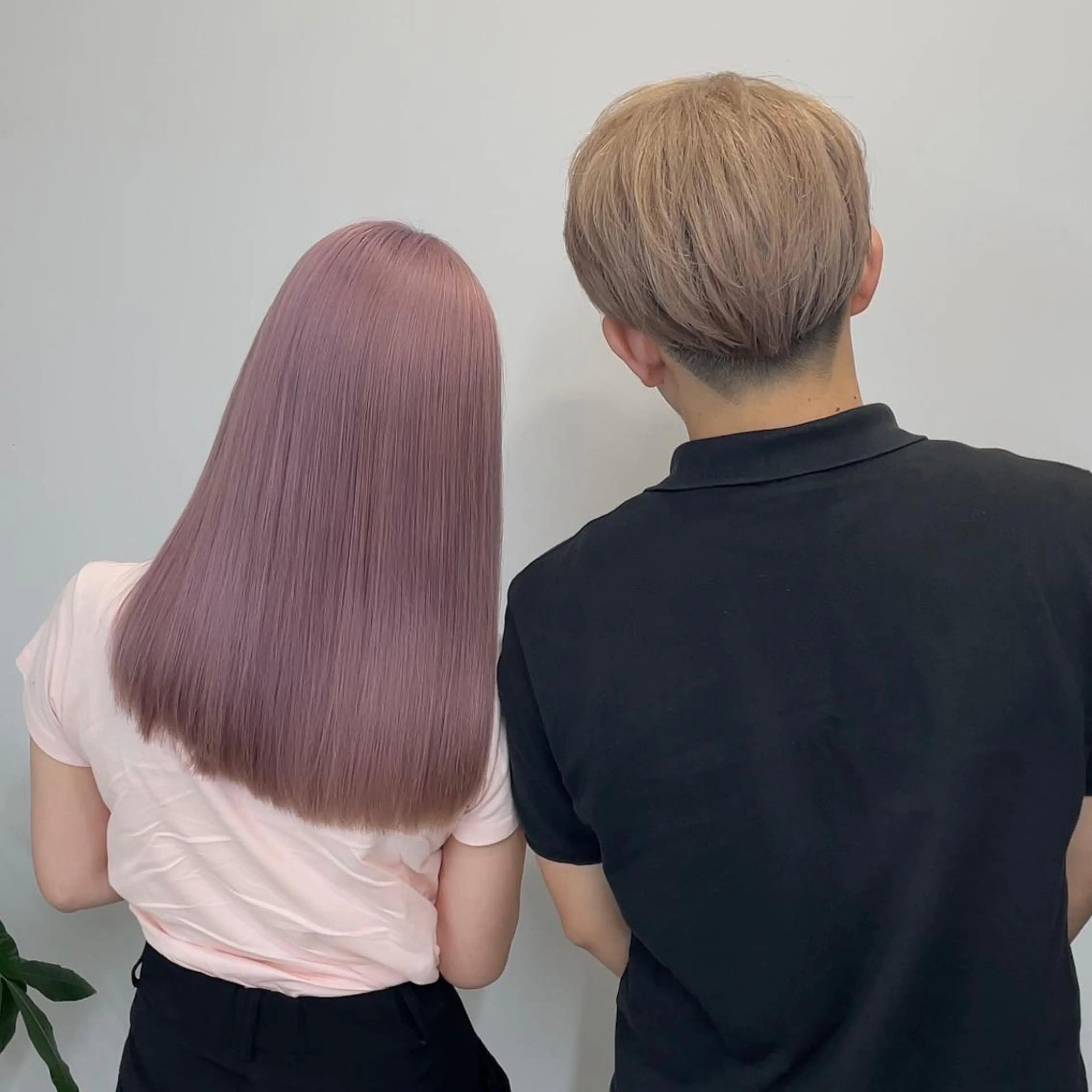 セミロング カラー パーマ ヘアアレンジ メンズ キッズ ネイル マツエク・マツパ アイブロウ メンズバレイヤージュ メンズブリーチ フェードカット メンズハイライト メンズハイトーン ヘアカラー トリートメント 髪質改善🇰🇷 レイヤーカット/梅田のヘアスタイル