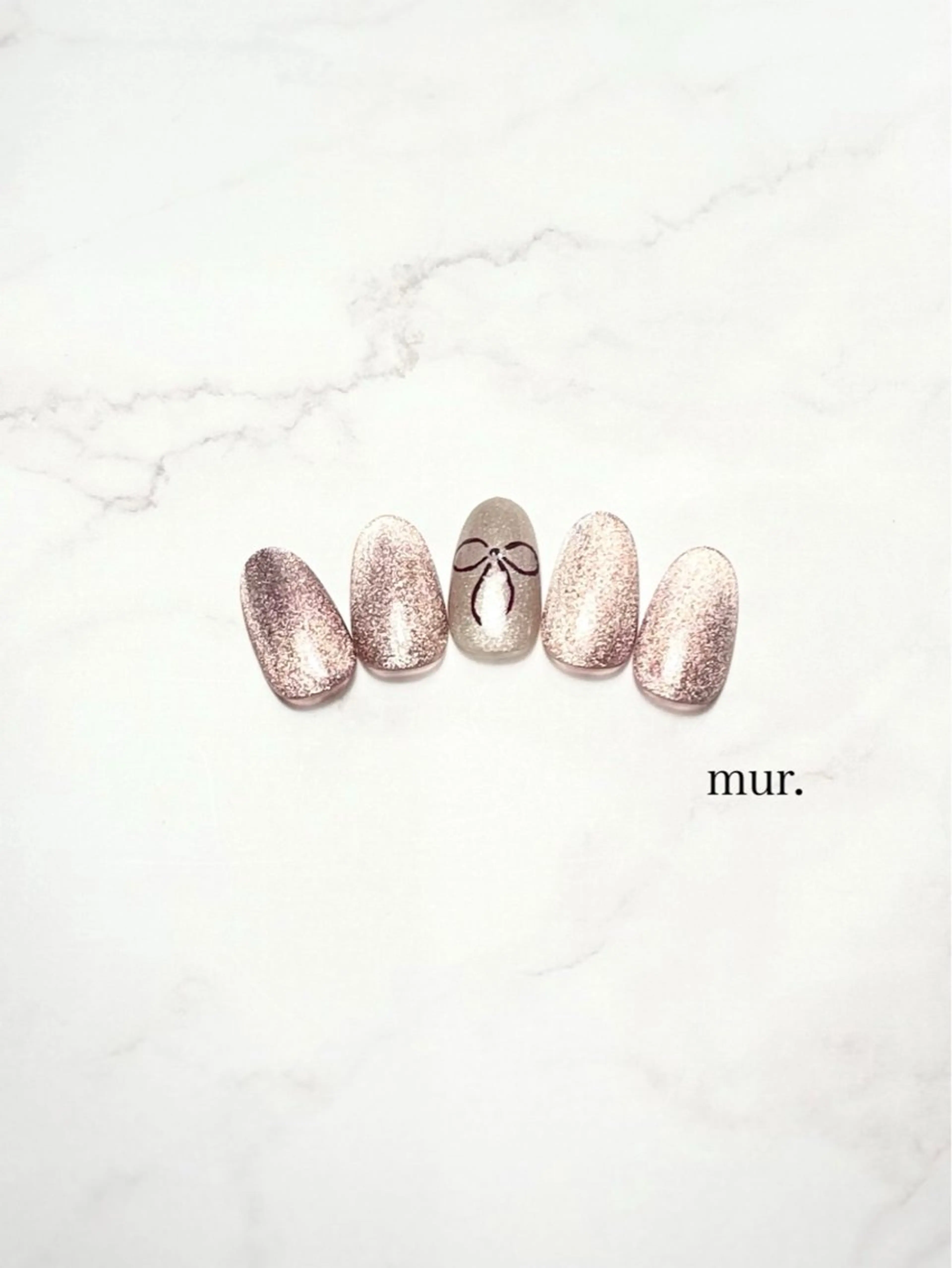 ネイル アートネイル キラキラネイル マグネットネイル リボン ハンドネイル nail salon　mur.所属・mur. harukaのネイルデザイン