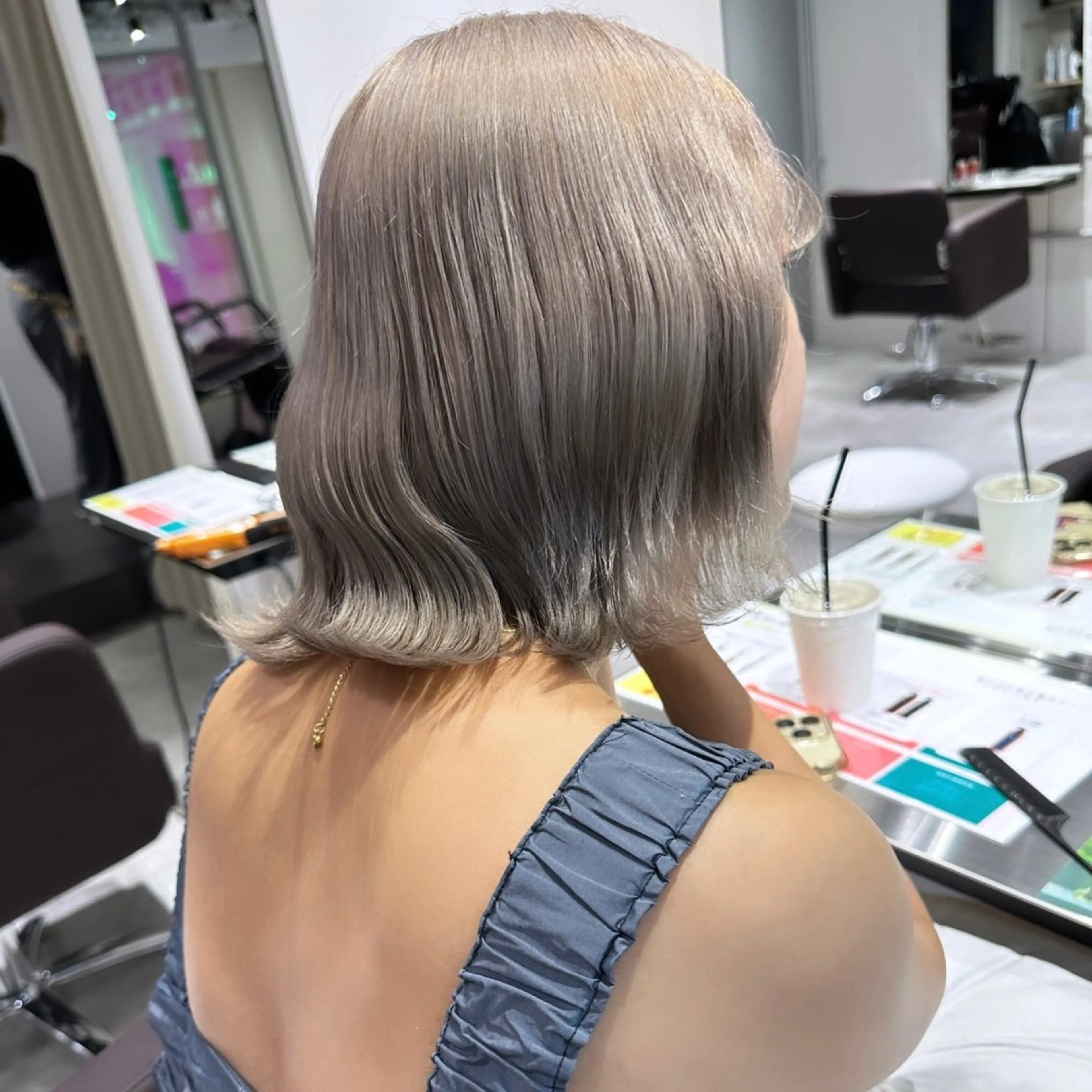 ショート カラー カット ヘアカラー トリートメント 心斎橋ダブルカラー ボブ/レイヤーのヘアスタイル
