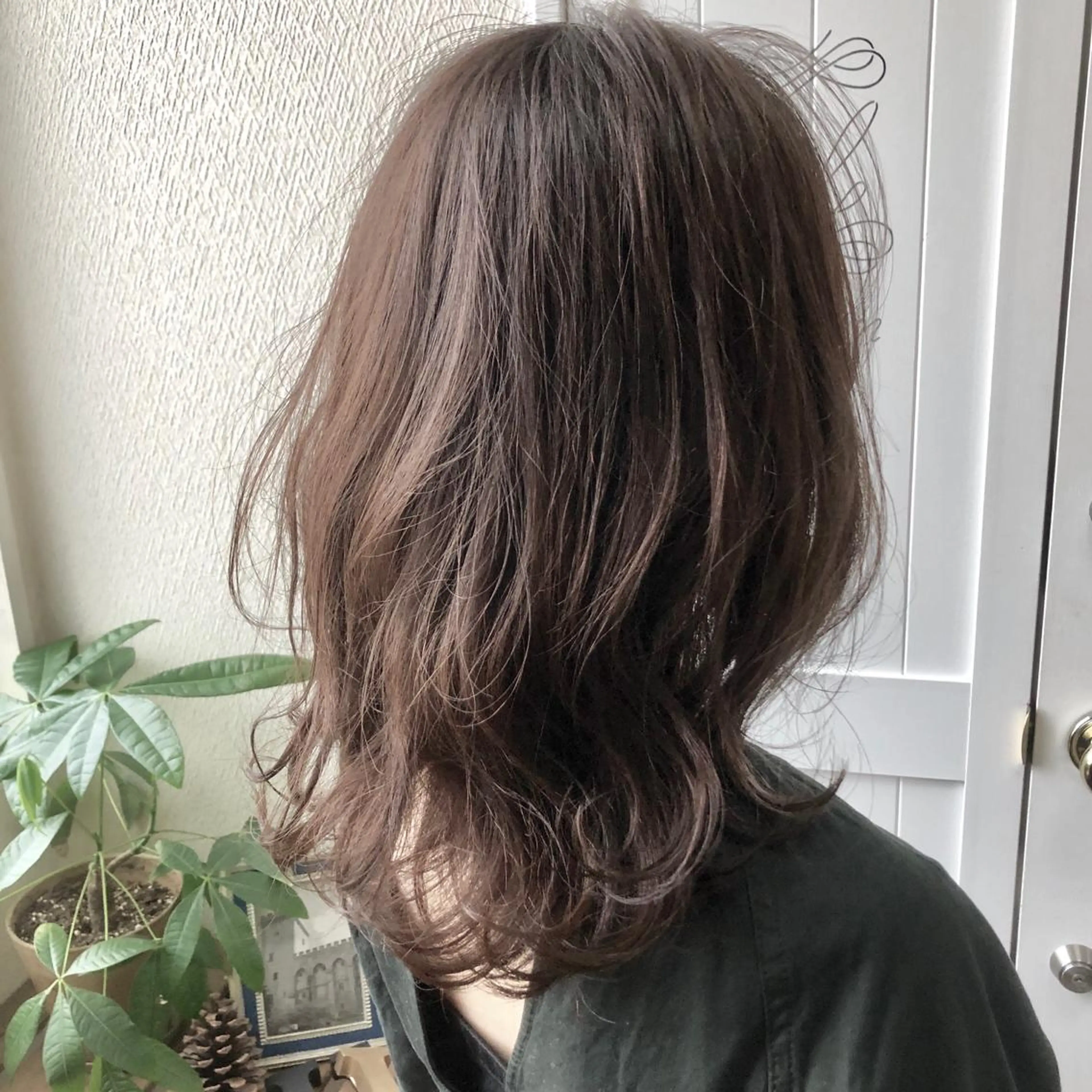 ミディアム カラー アッシュ 透明感カラー ハイライトカラー ハイライト 江上拓郎/ショート /酸性ストレートのヘアスタイル