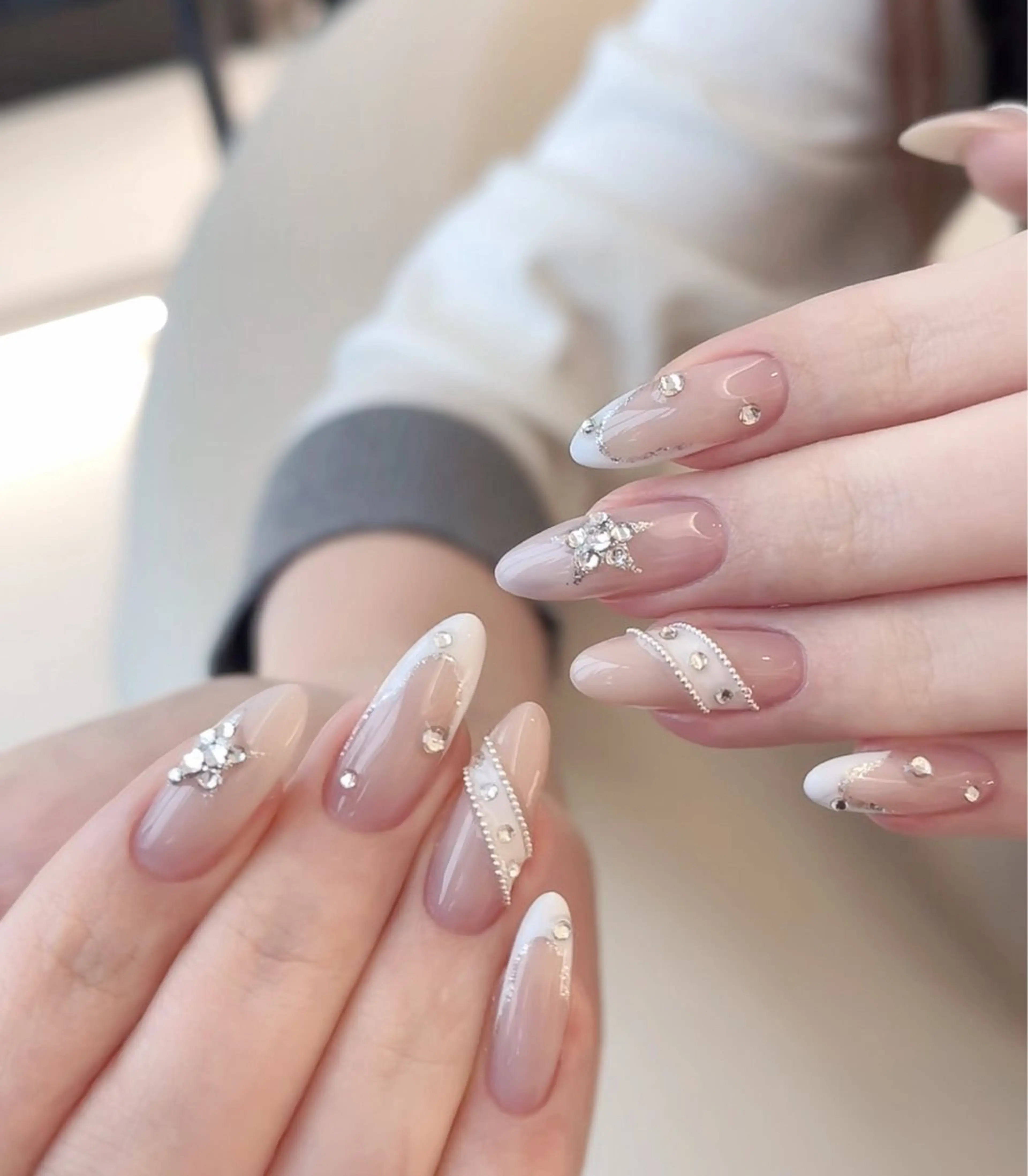 ネイル チークネイル 長さ出し フレンチネイル ガーリー 韓国ネイル ハンドネイル ハンドケア Sun Nail 池袋のエステ・リラクイメージ