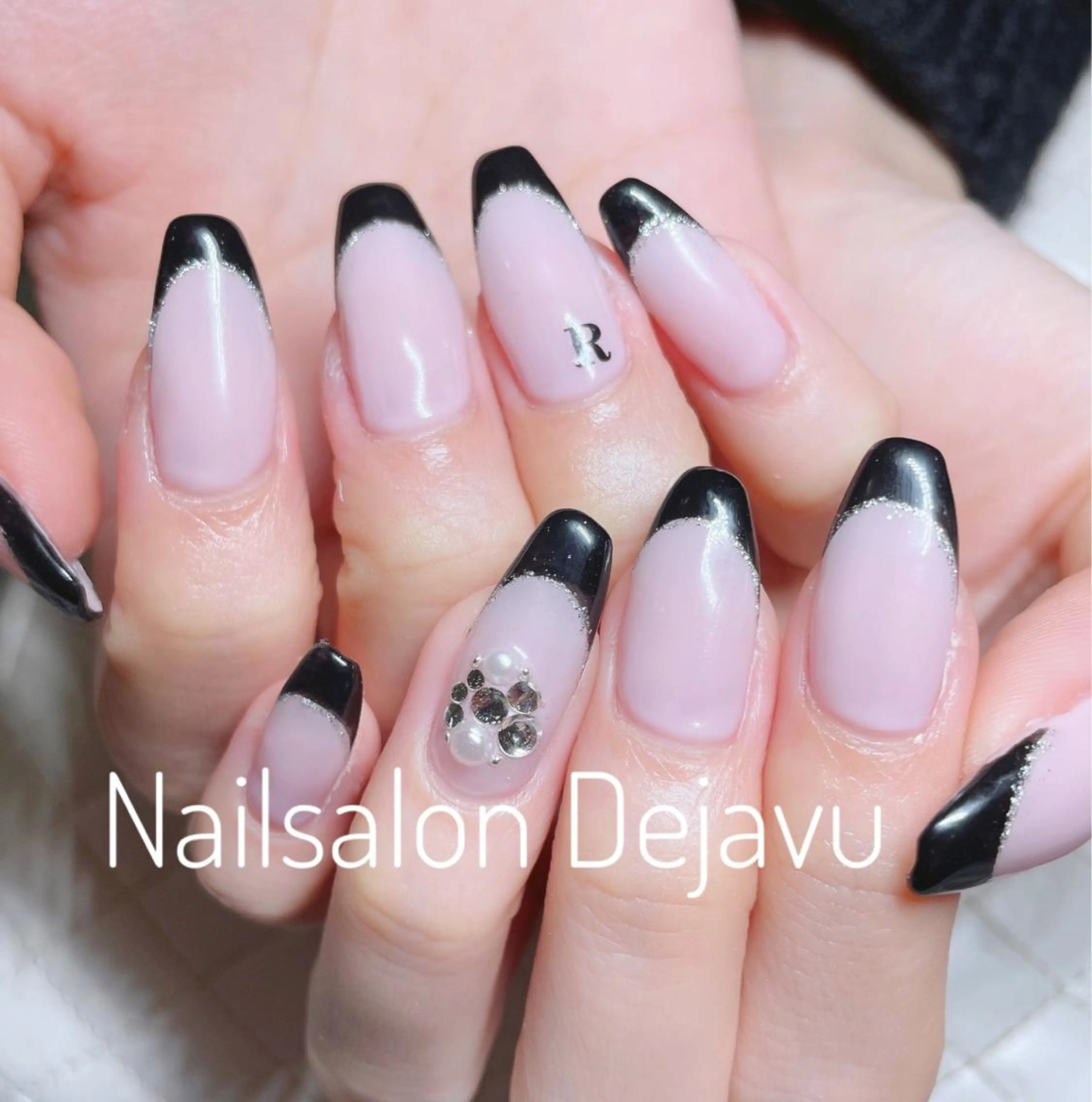 ネイル アートネイル フレンチネイル ラメ(グリッター) ロングネイル ワンカラーネイル Dejavu所属・Nail salon Dejavu 🌿のネイルデザイン