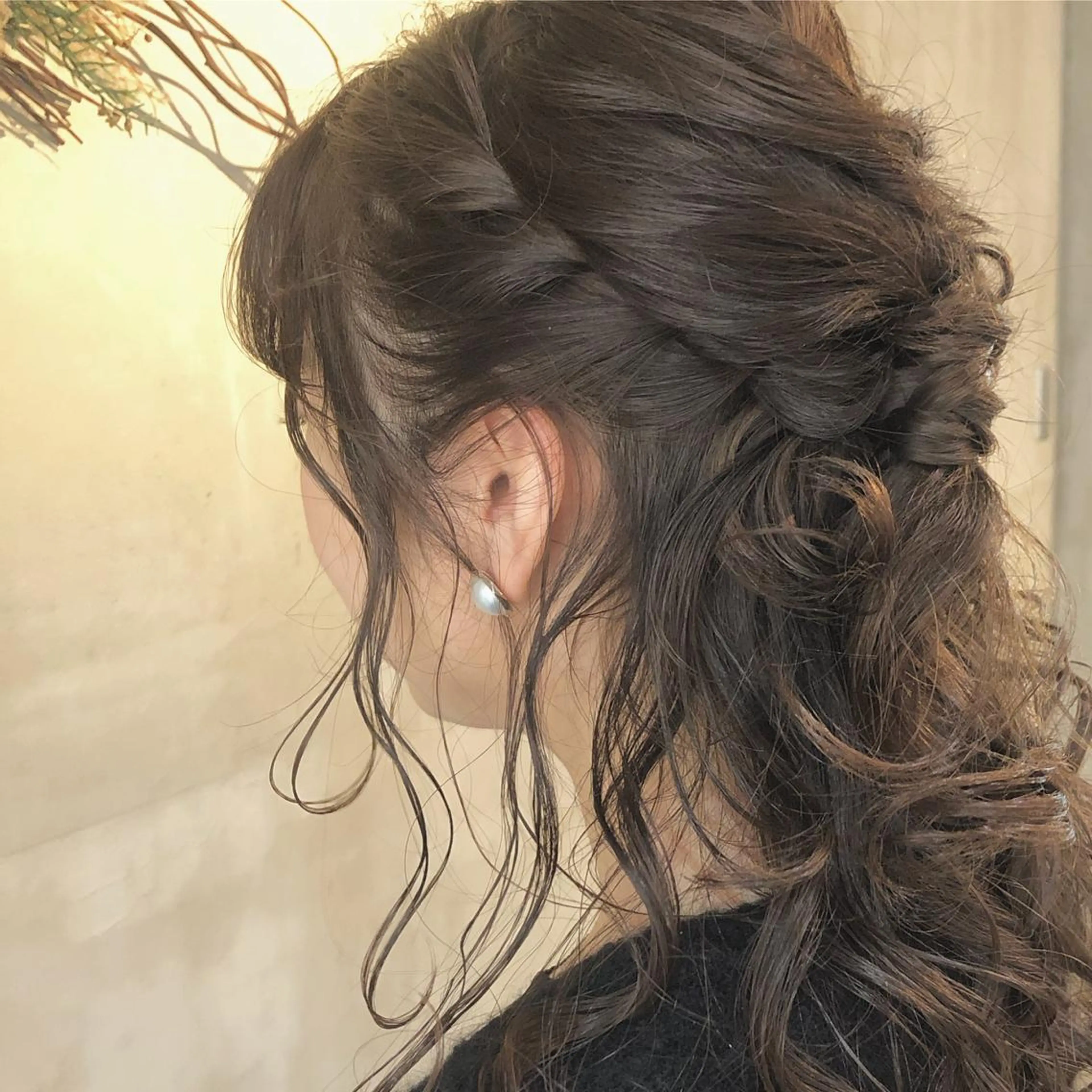 セミロング ヘアアレンジ 顔周りカット ハイライト 髪質改善 おくれ毛 トリートメント ヘアセット sano sayakaのヘアスタイル