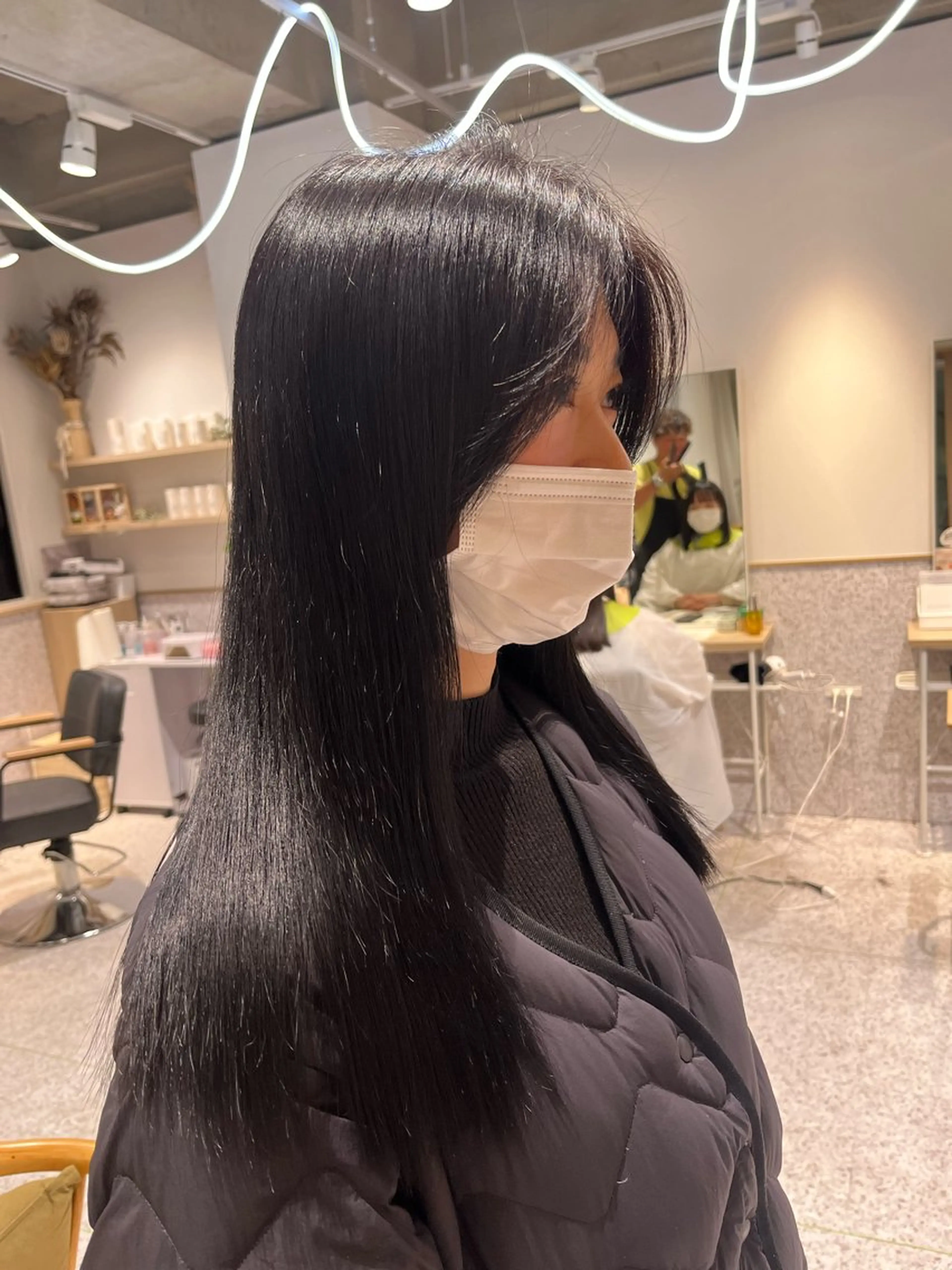 ロング カラー ダブルカラー イヤリングカラー ハイトーンカラー インナーカラー 顔周りカット ヘアカラー トリートメント 髪質改善&艶カラー/ ほんだあみ (♡)のヘアスタイル