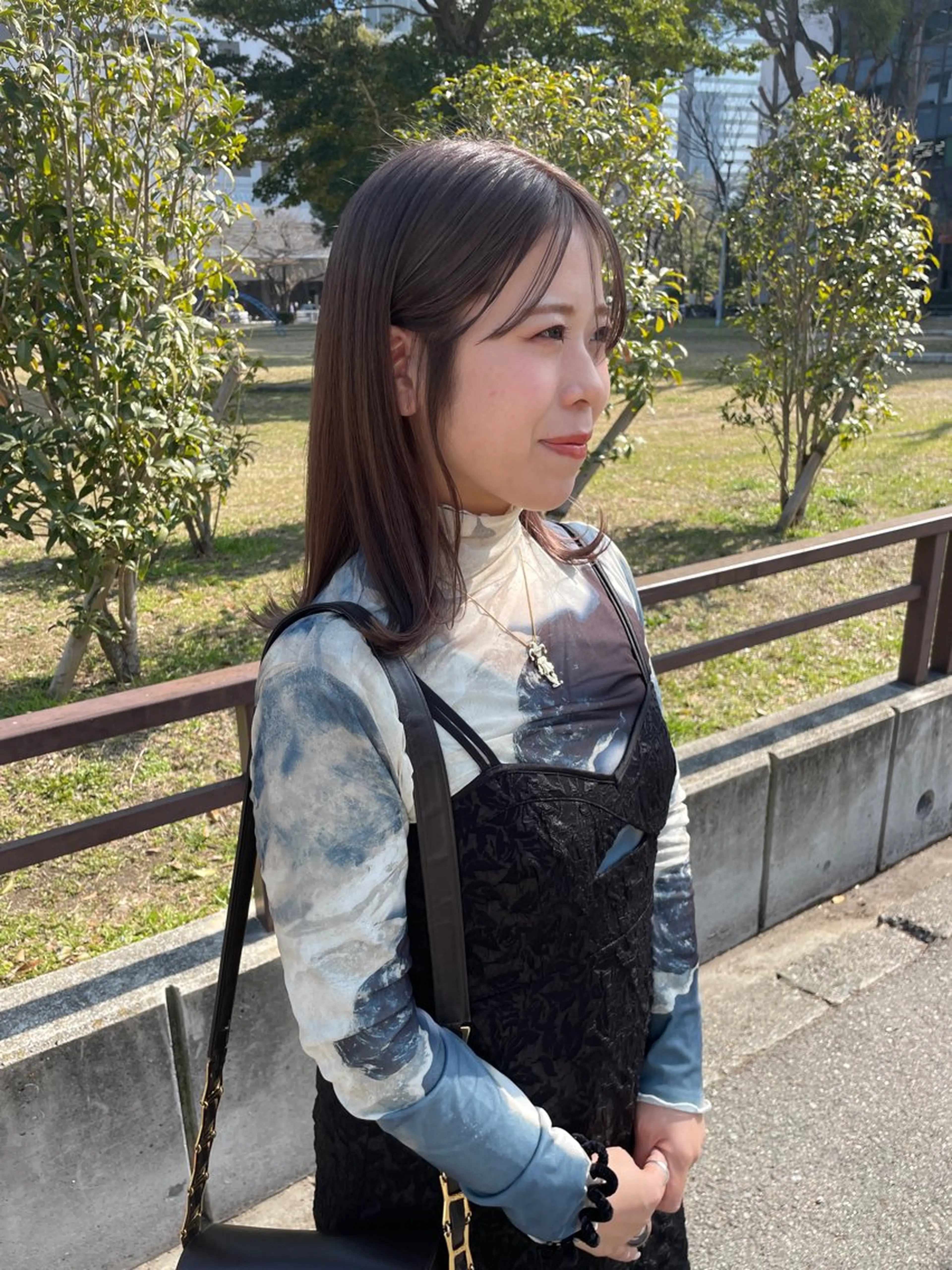 セミロング カット fubuki🪷 似合わせカットカラーのヘアスタイル