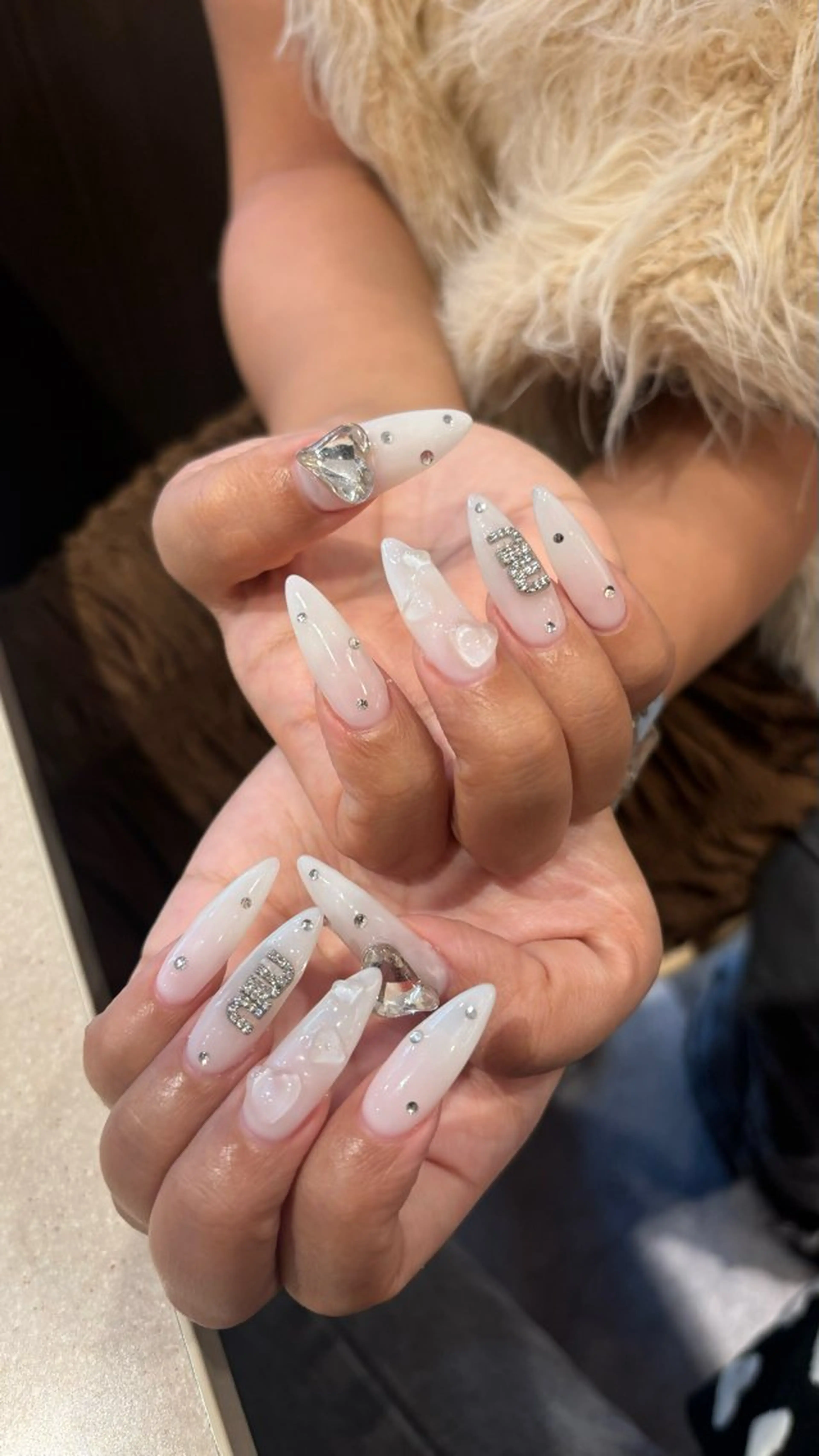 ネイル ハンドネイル CeCe Garden所属・CeCeGarden ✨️キラキラワンホンのネイルデザイン