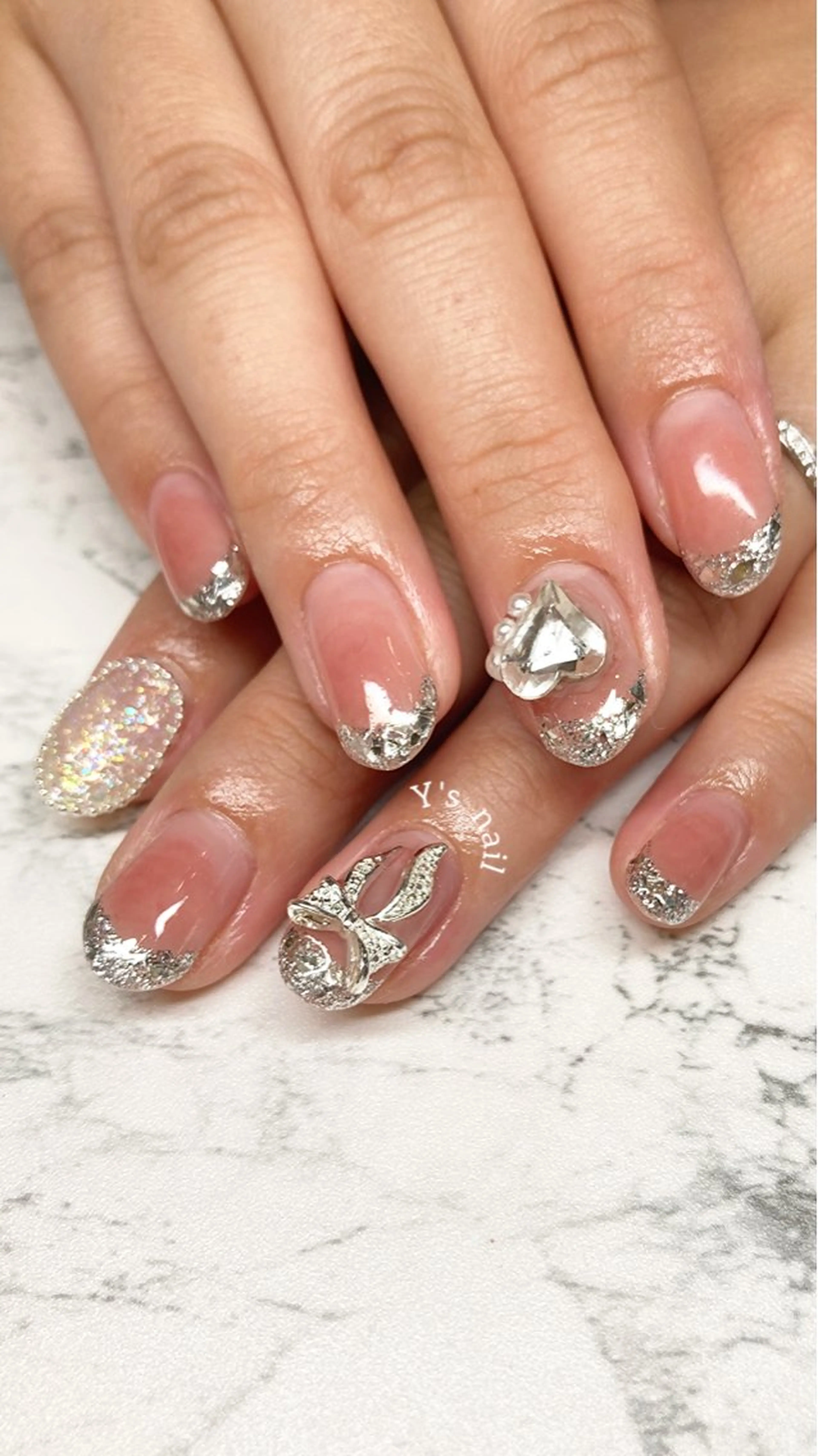 ネイル ワンホンネイル ハンドネイル 手書きが得意🖌️ Y’s  nailのネイルデザイン