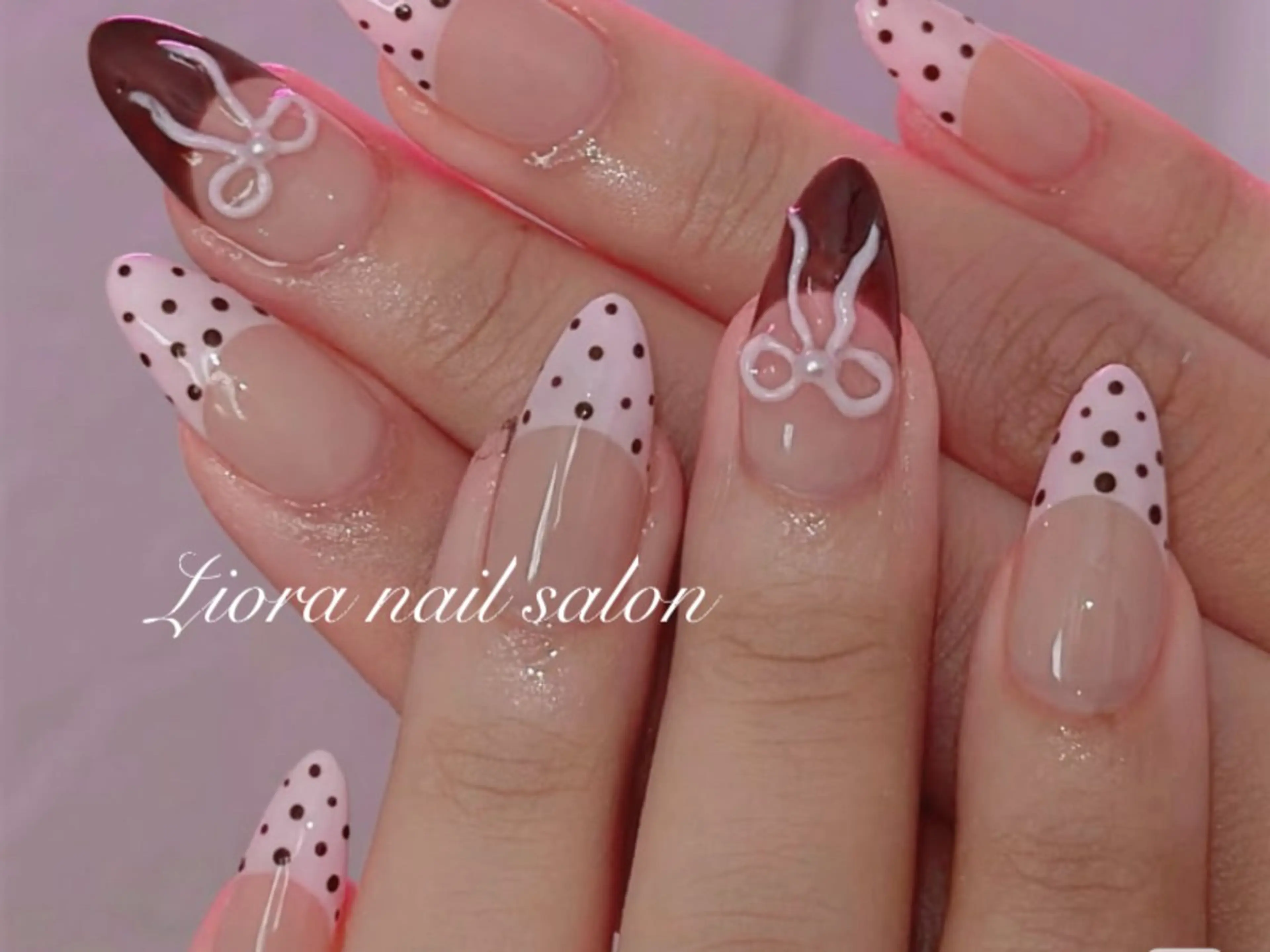 ネイル フレンチネイル ジェルネイル ガーリー グラデーション キラキラネイル ハンドネイル Liora ネイルサロン所属・Liora nail salonのネイルデザイン