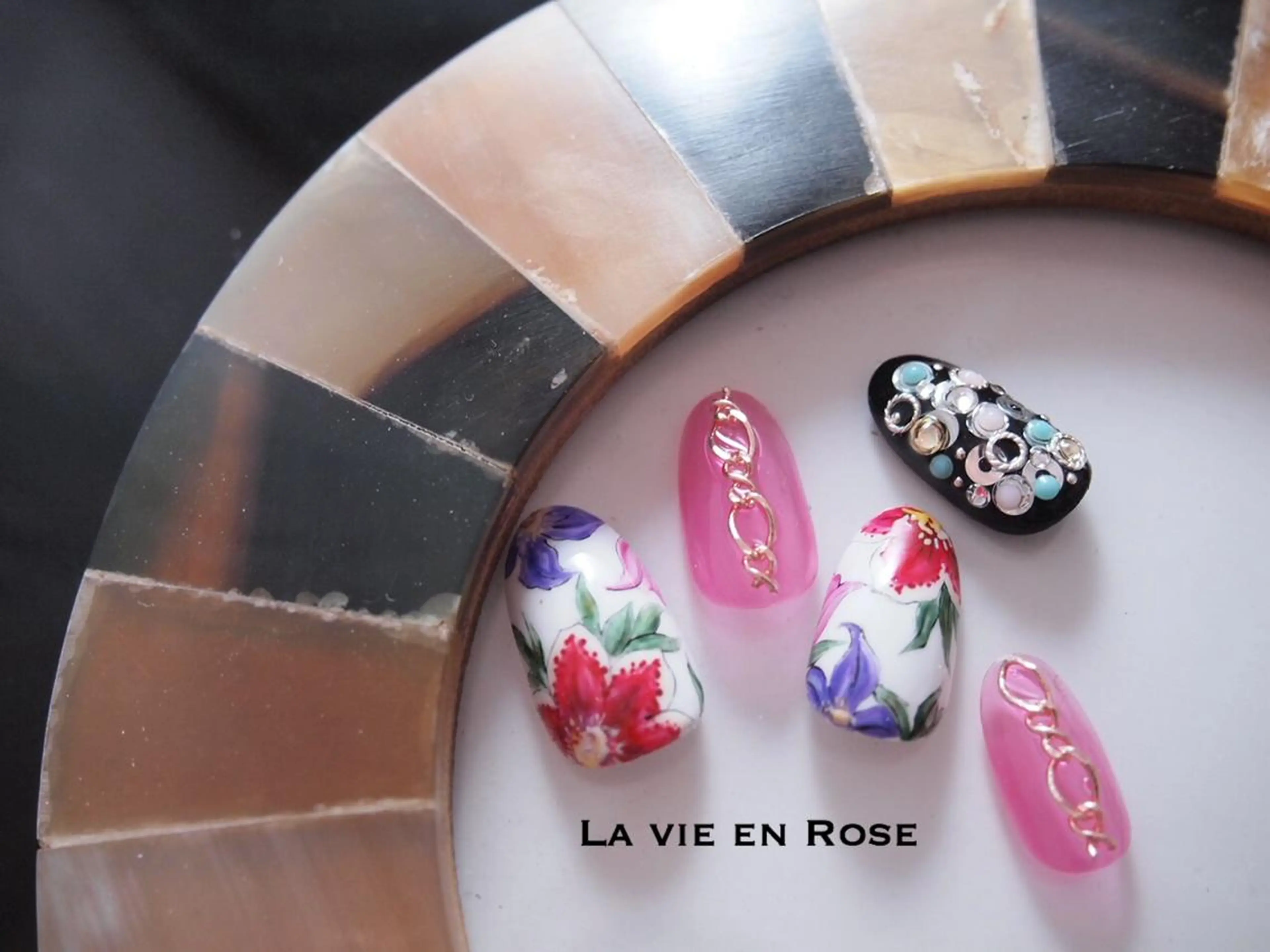 ネイル フラワーネイル NAIL'S MODAのネイルデザイン